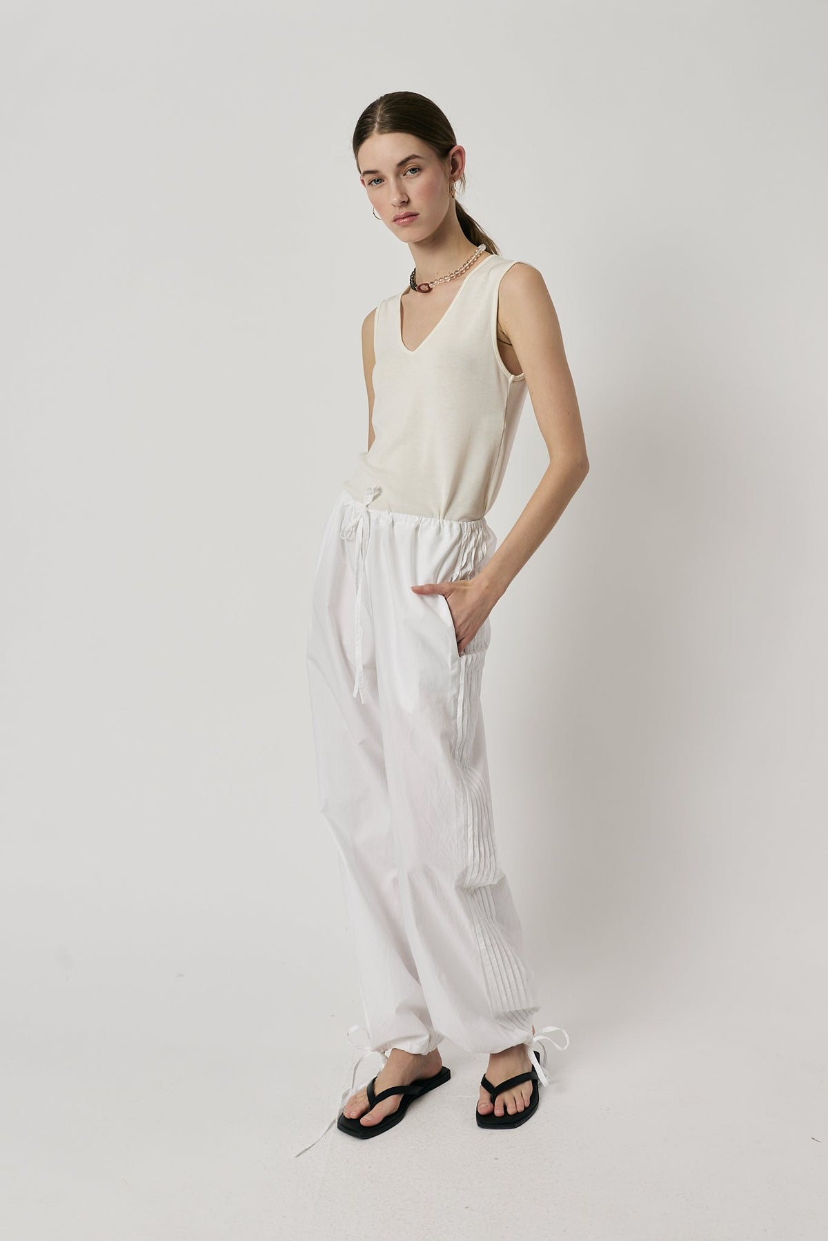 Giliann Axel Pant (White)