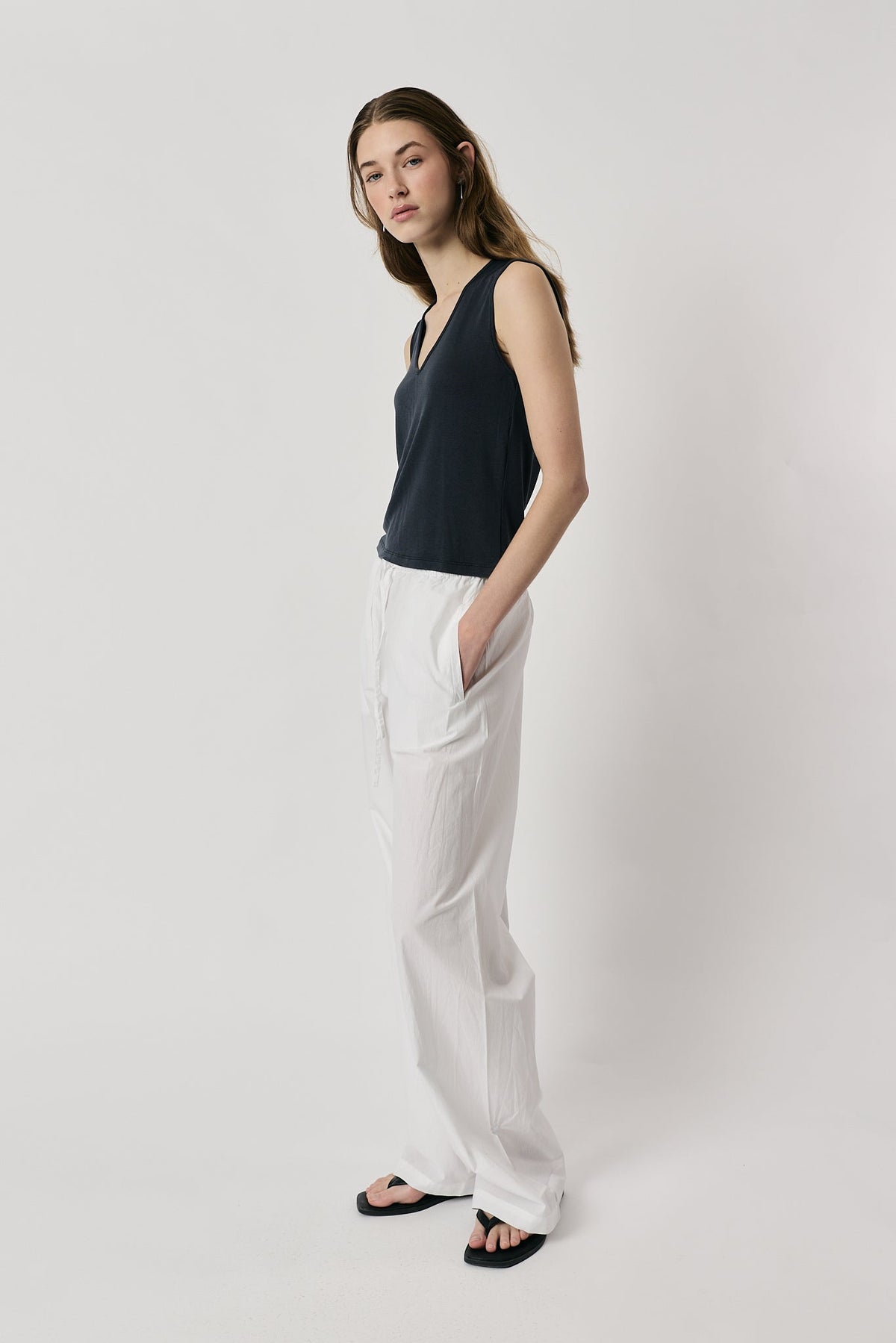Giliann Romy Pant (White)