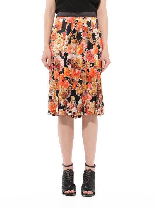 Image of a model wearing Skirts. Productname: GIVENCHY Flower Print Skirts in BLACK colour by brand - GIVENCHY