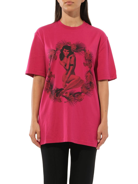 Image of a model wearing Shorts. Productname: GIVENCHY Short Sleeve T-Shirt in Fushia colour by brand - GIVENCHY