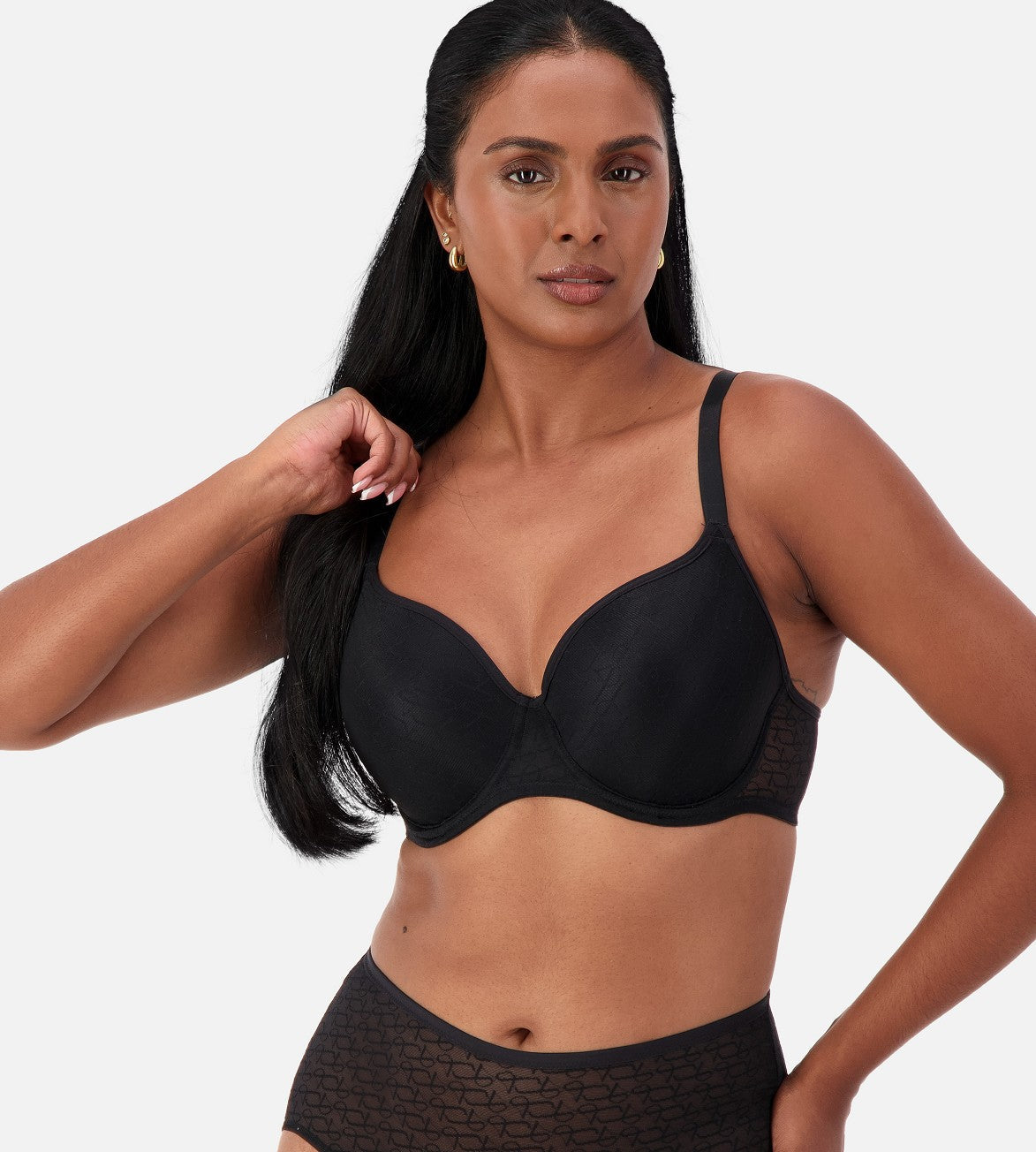 Image of Bras. Productname: Triumph Gorgeous Signature Wired Padded in Black colour by brand - Triumph