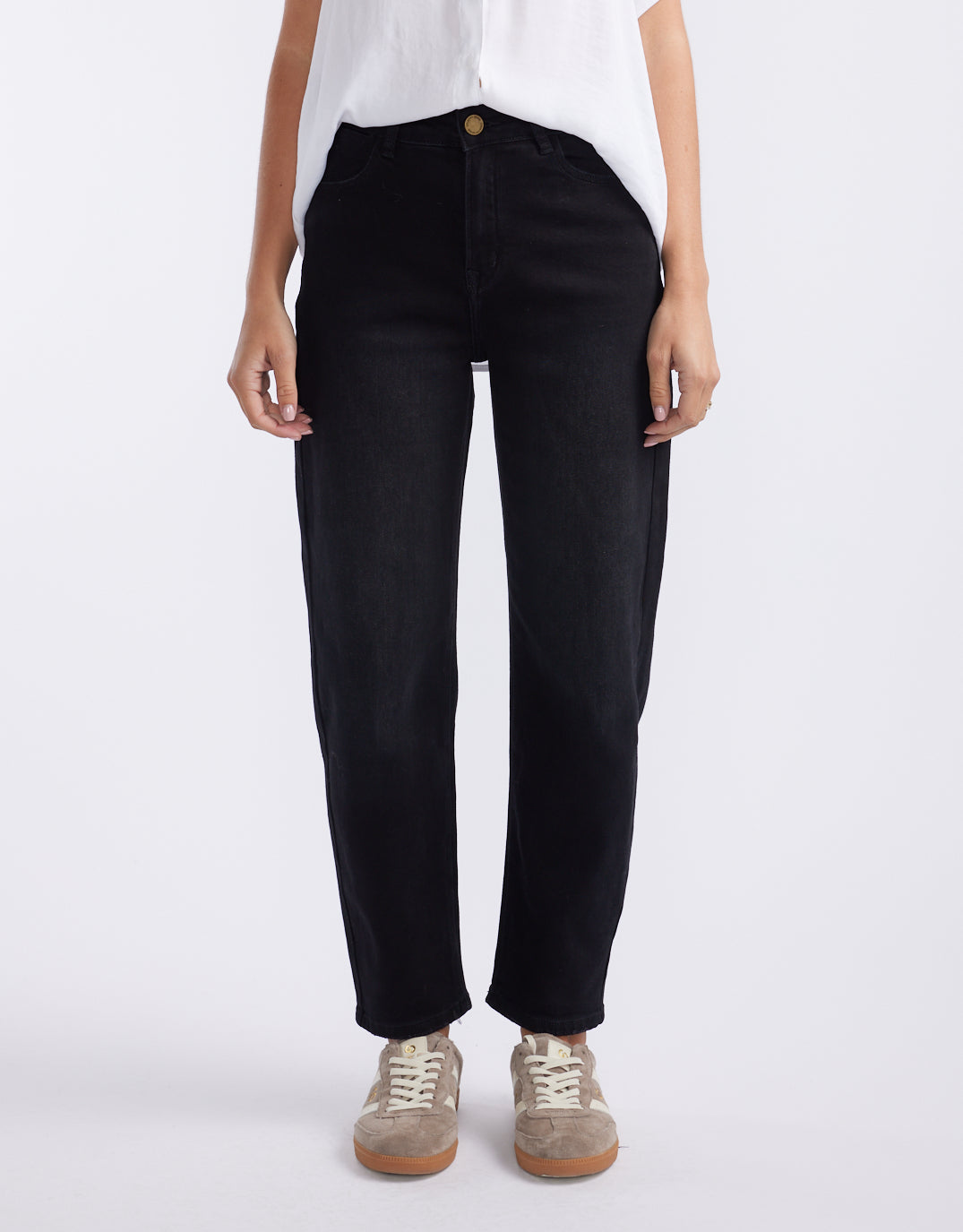 Image of Jeans. Productname: Harper Stretch Mum Barrel Jean - in Black colour by brand - Country Denim
