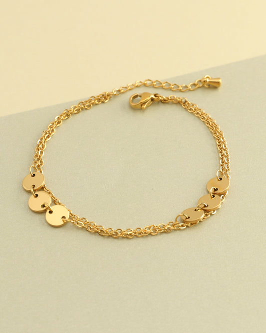 Image of Accessories. Productname: Amara Gold Circle Chain Bracelet in Gold colour by brand - Heychic