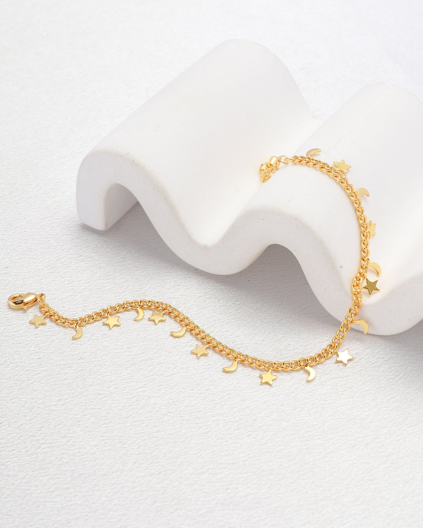 Heychic Moon and Stars Bracelet (Gold)