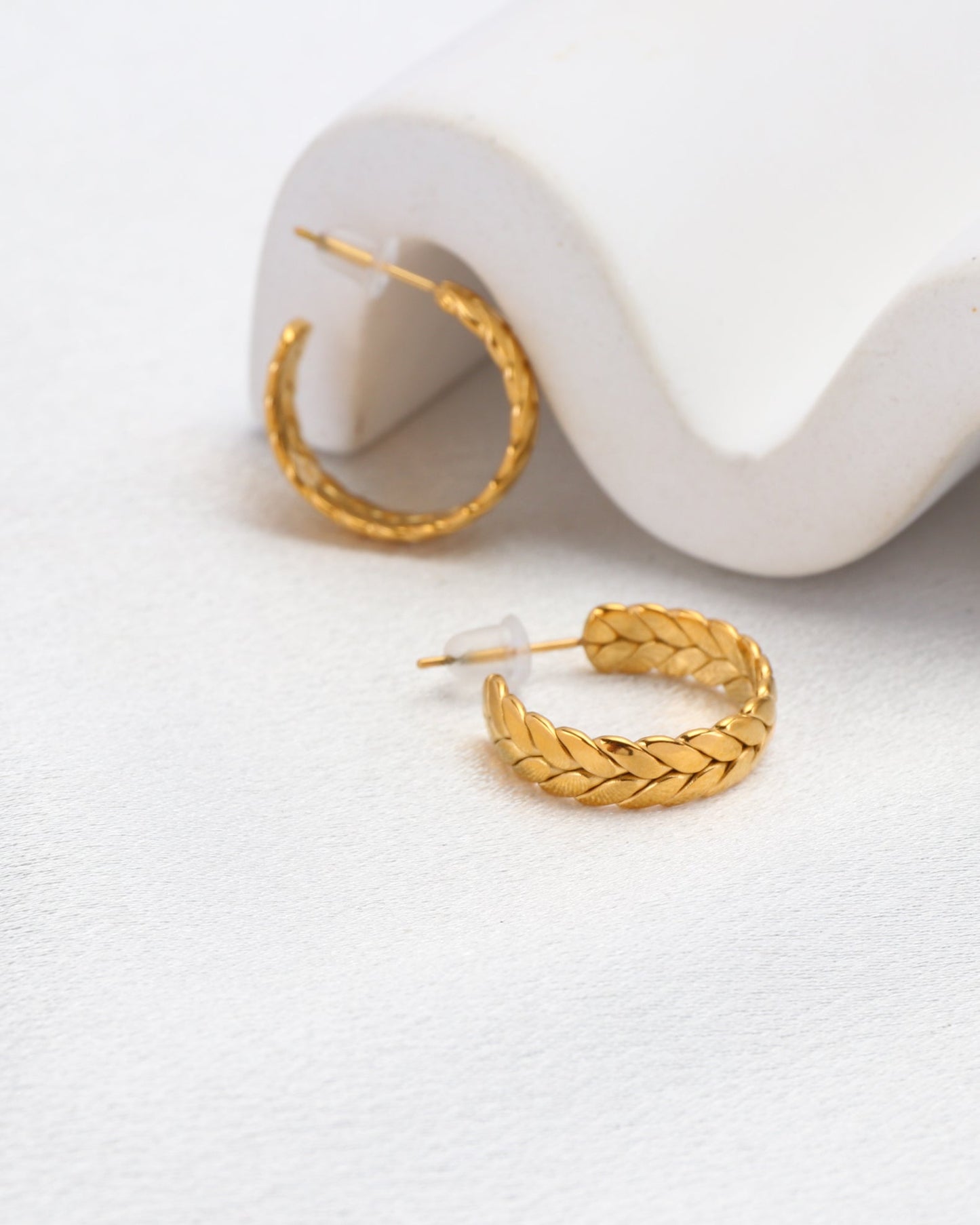Heychic Maya Weaved Half Hoop Earrings (Gold)