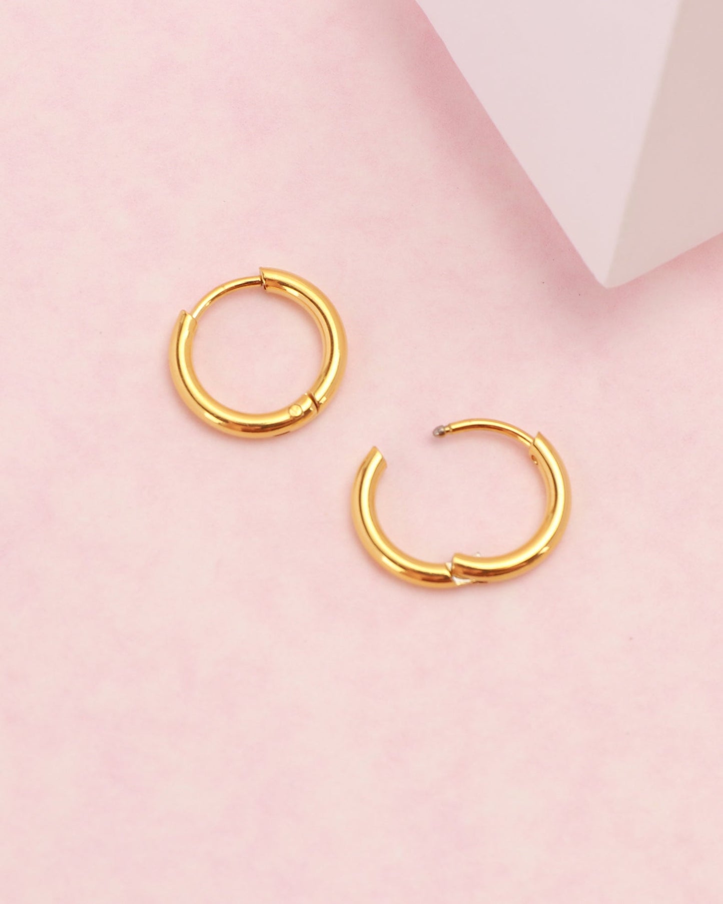 Heychic Luminara Small Hoop Earrings (Gold)