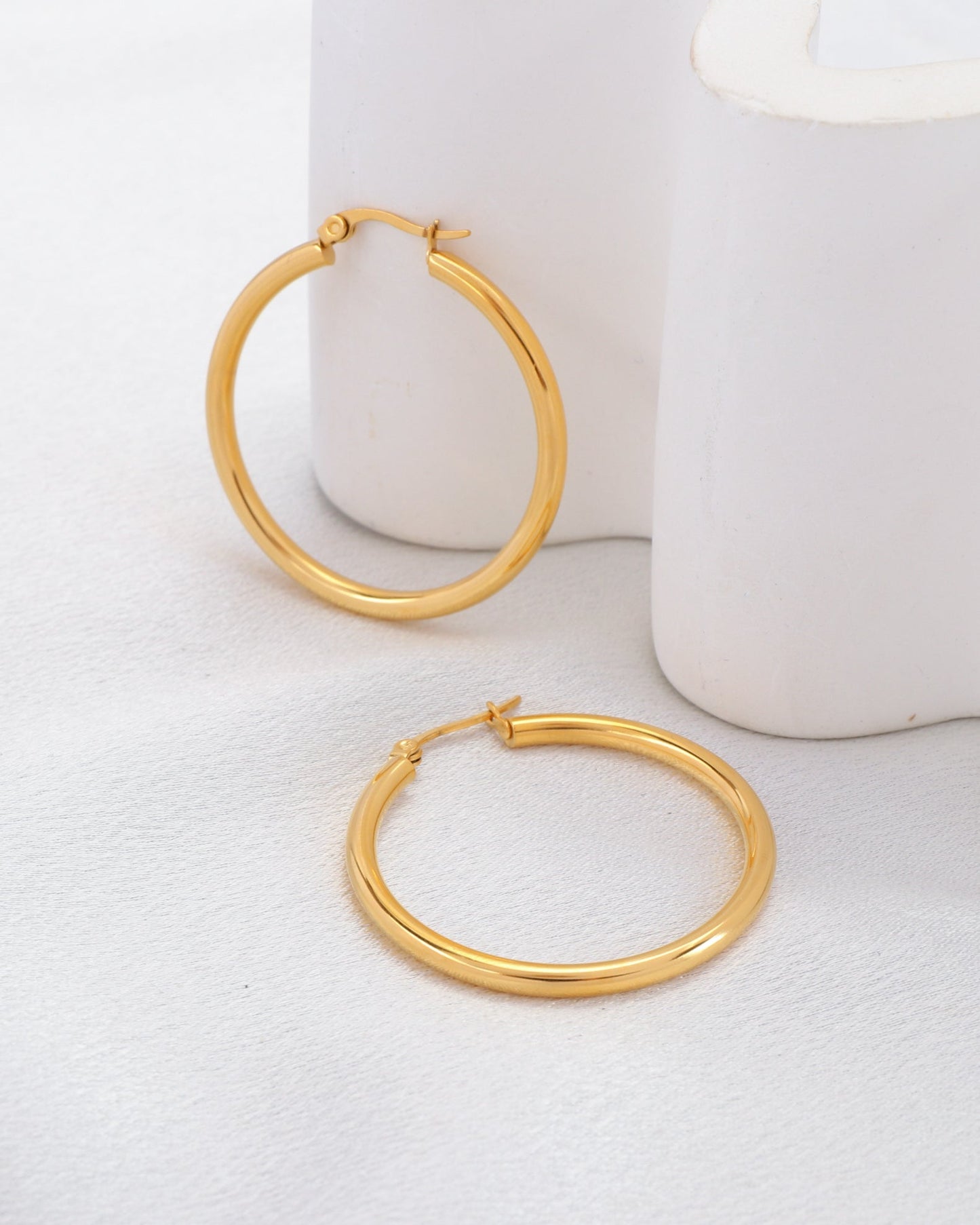 Heychic Eloise Hoop Earrings (Gold)
