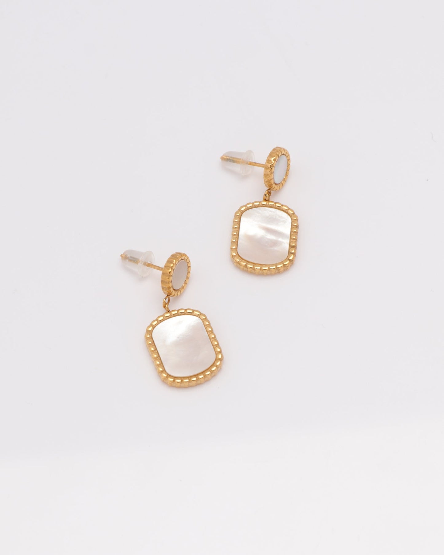 Heychic Skylar Shell Earrings (Gold)