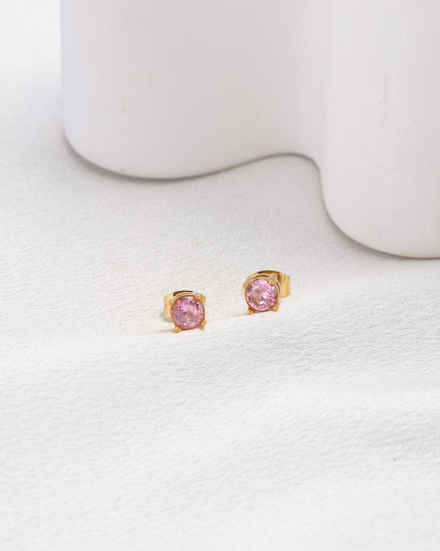 Heychic 5mm Zirconia Gold Stud Earrings (Pink)
