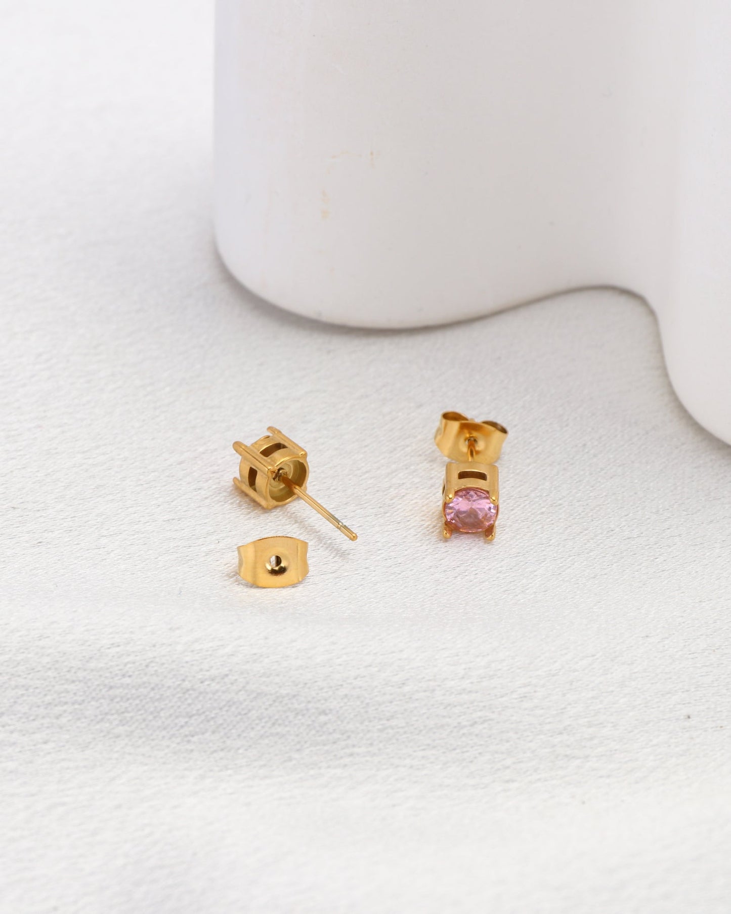 Heychic 5mm Zirconia Gold Stud Earrings (Pink)
