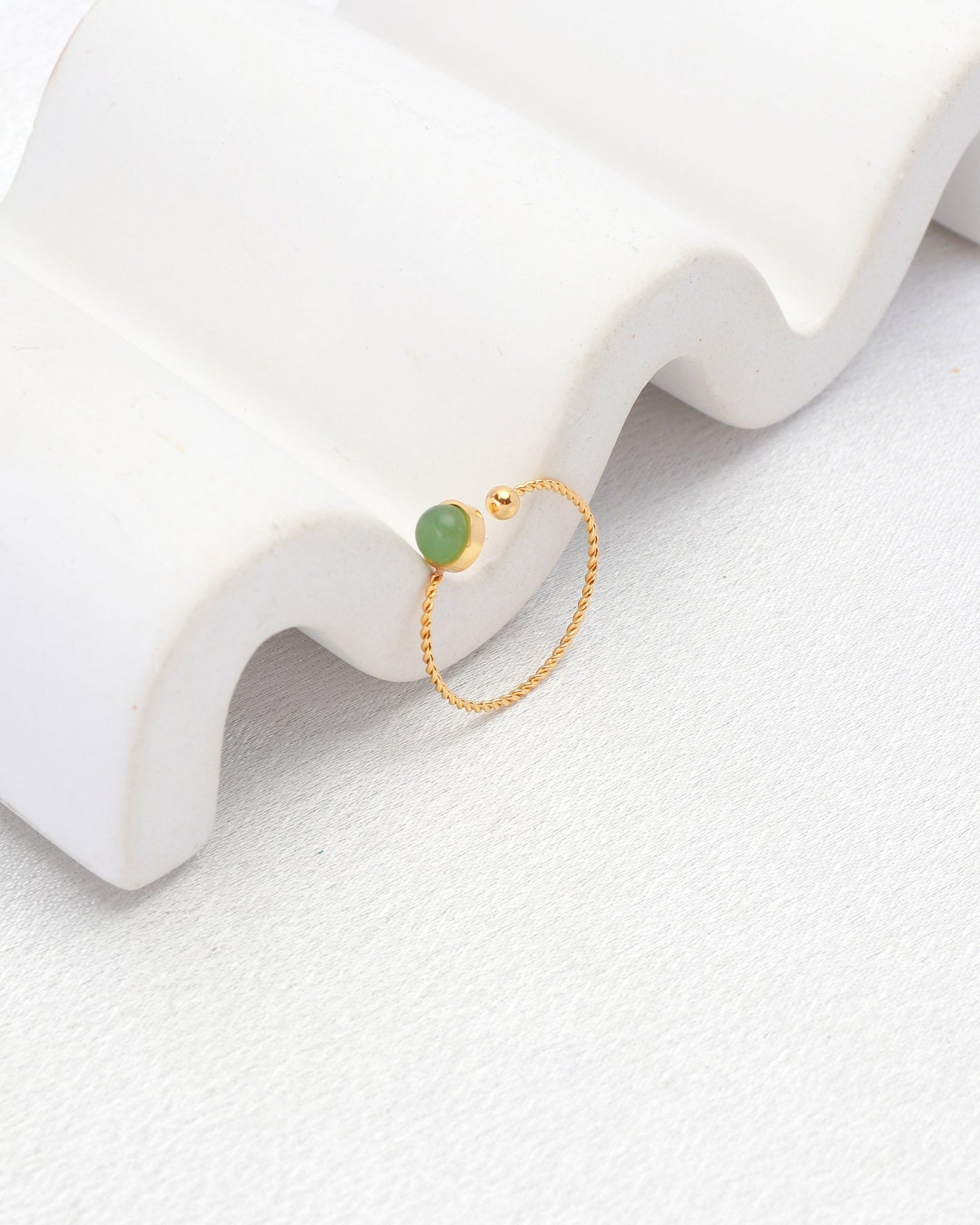 Heychic Ivy Aventurine Gold Ring (Green)