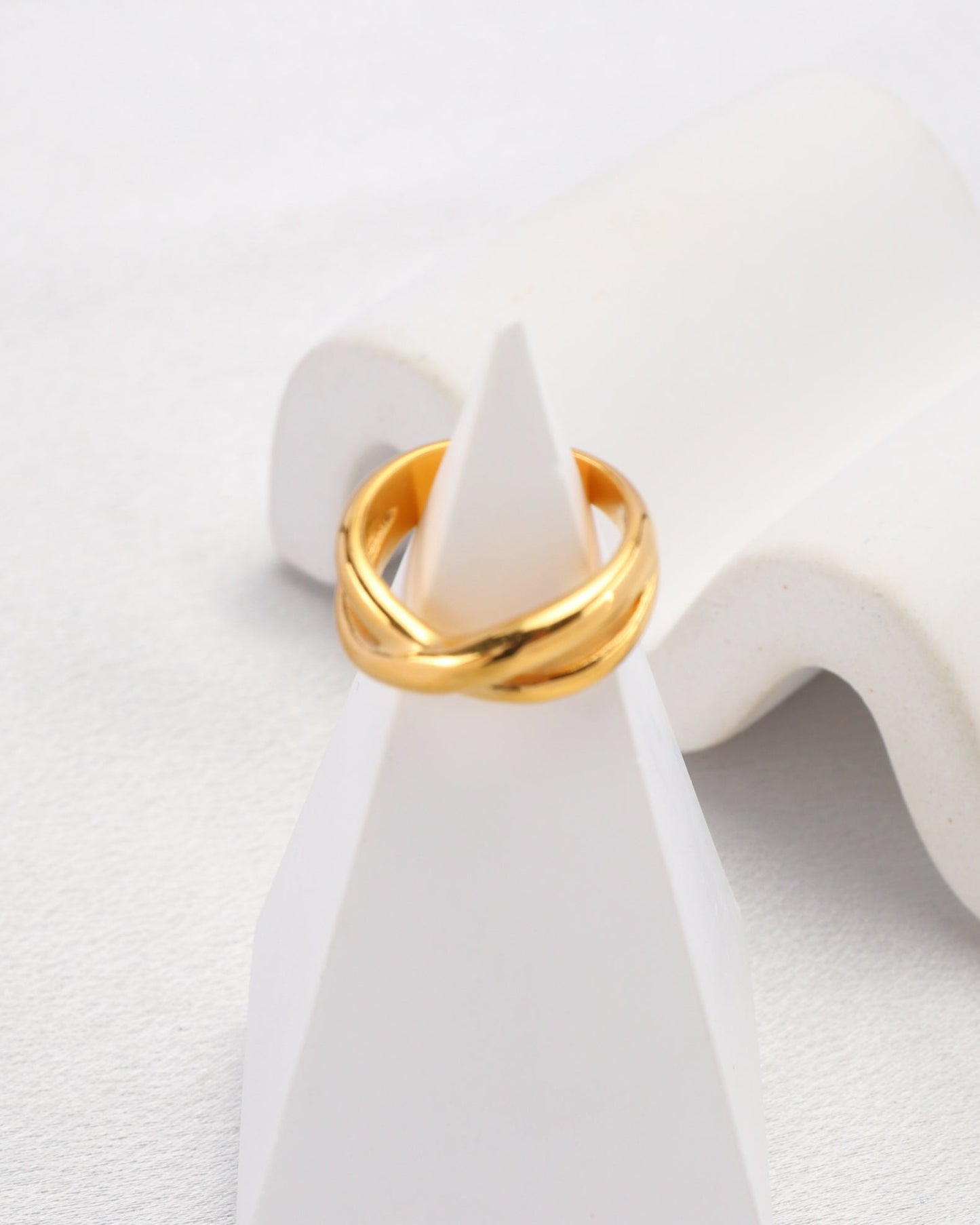 Heychic Intertwine Ring (Gold)