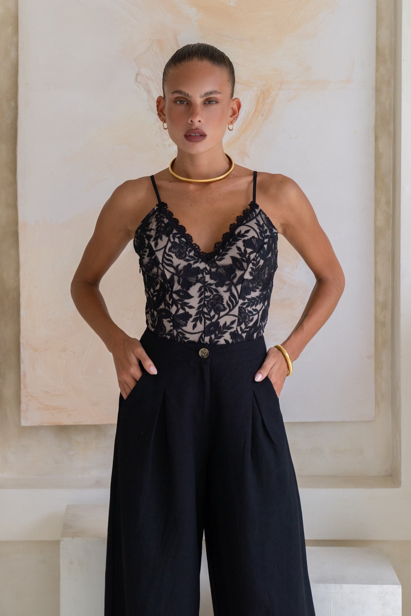 Heychic Romi Lace Bodysuit (Black)