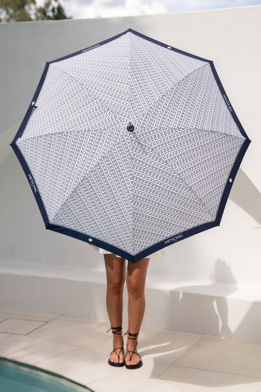 Image of Others. Productname: Heychic Hook Handle Umbrella in Umbrella colour by brand - Heychic