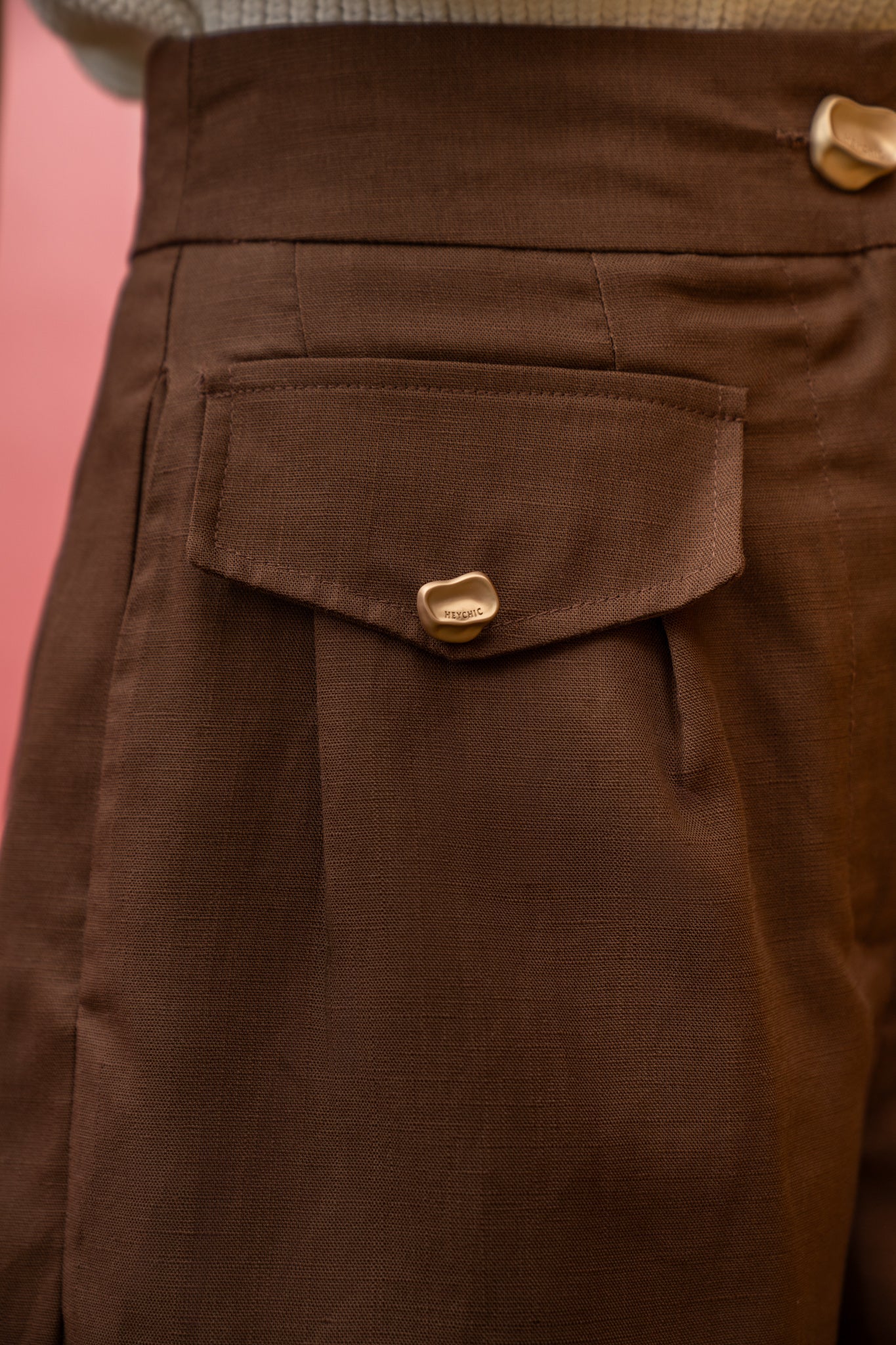 HEYCHIC Adela Tailored Shorts (Brown)