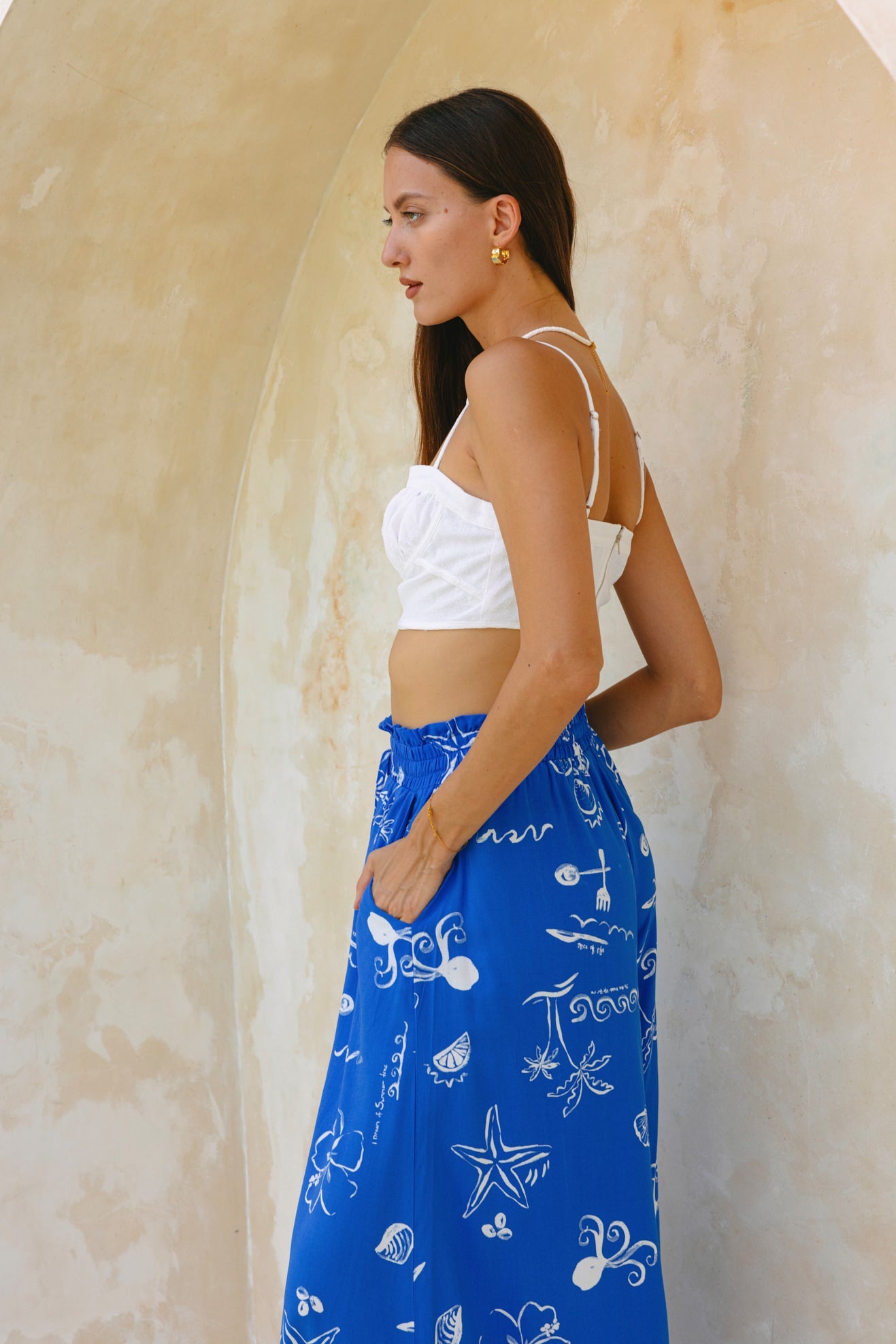Heychic Maddie White Ruched Crop Top (Floral)