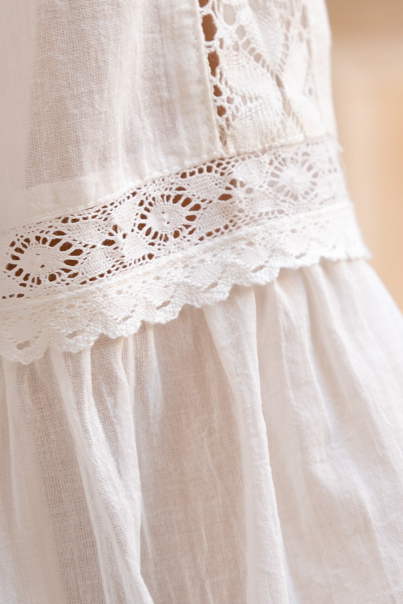 HEYCHIC Jenelle Off- Lace Blouse (White)