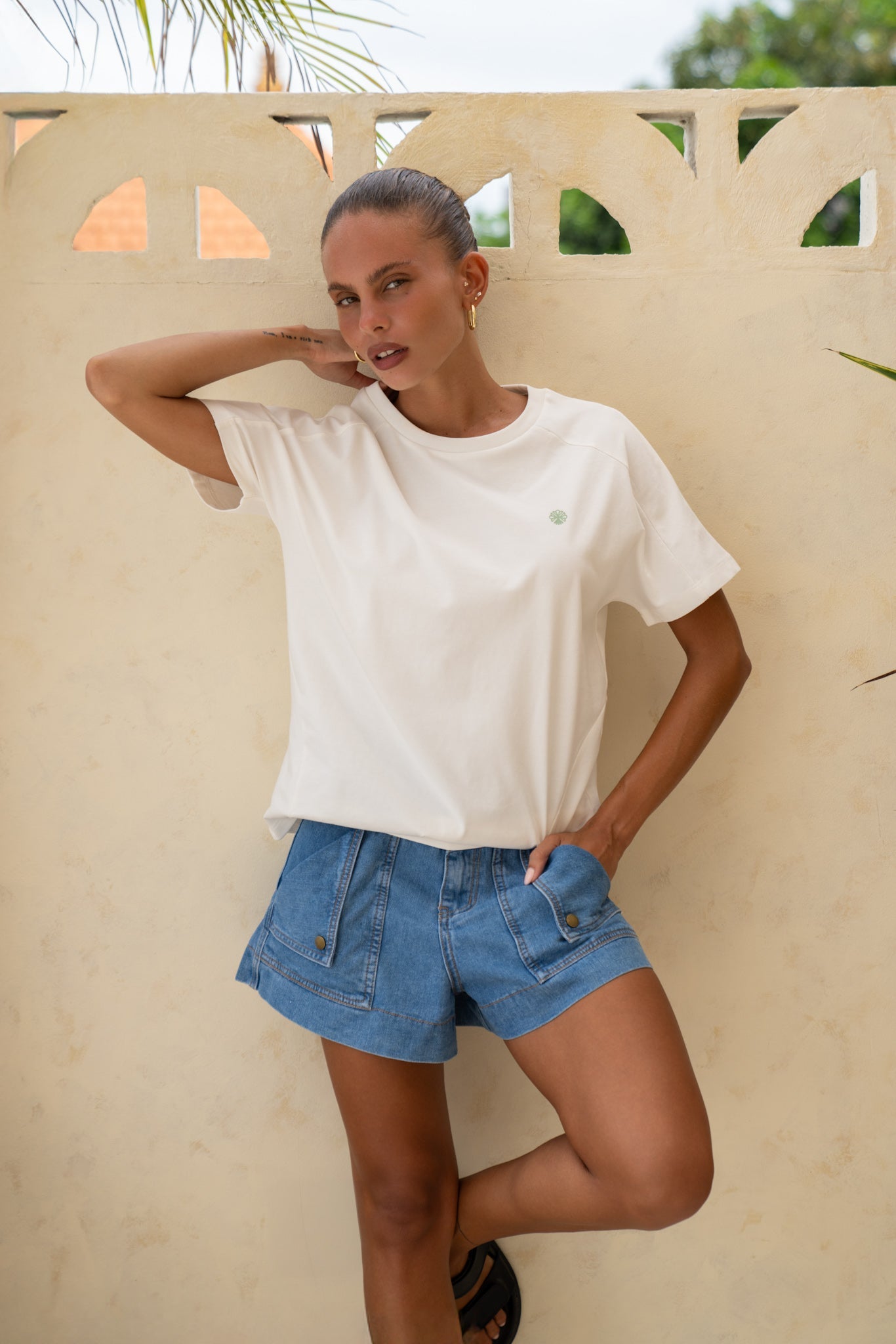 Heychic Zoe Motif T-Shirt (White)