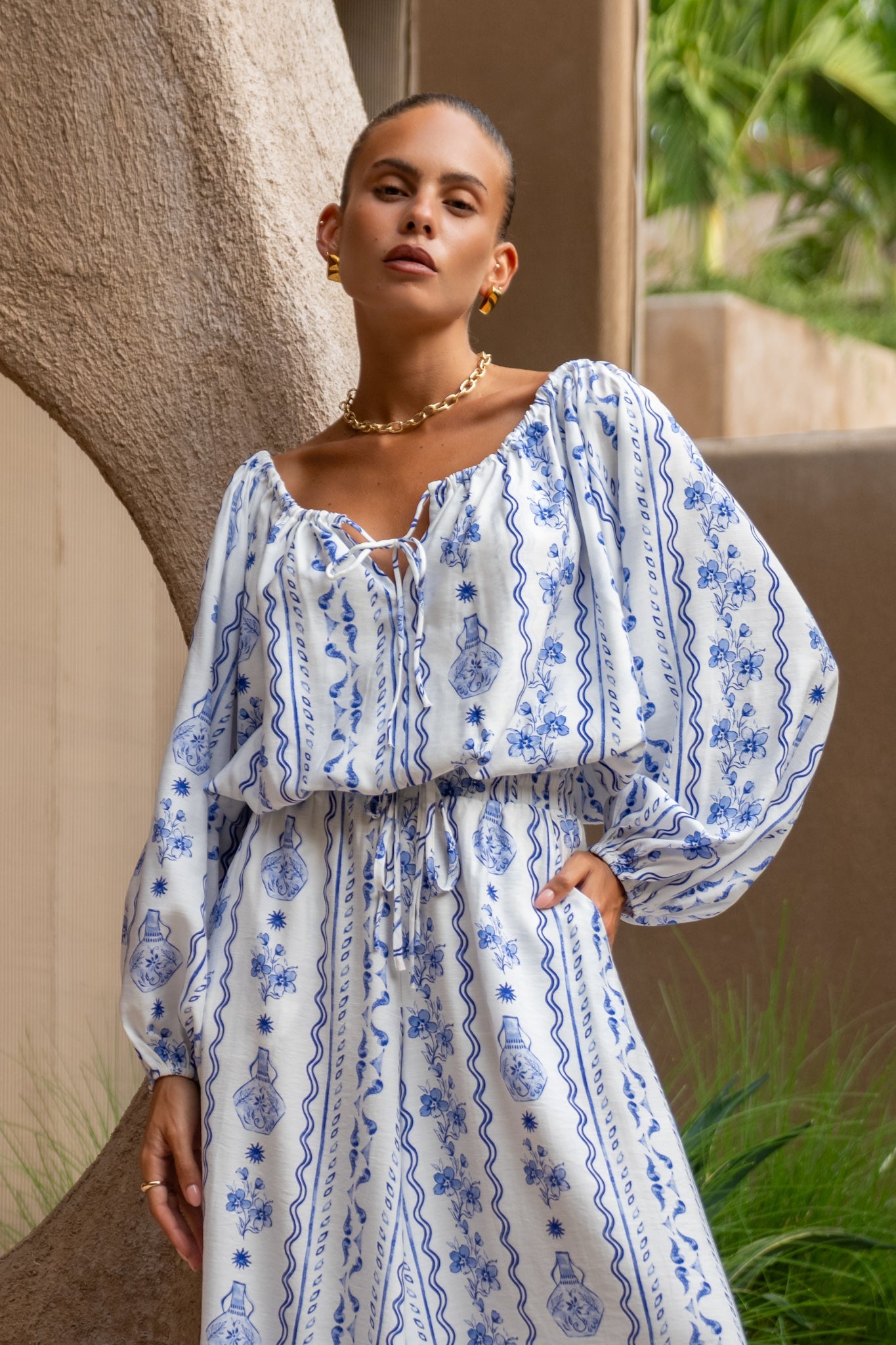 Heychic Antheia Floral Balloon Sleeve Top (Blue)