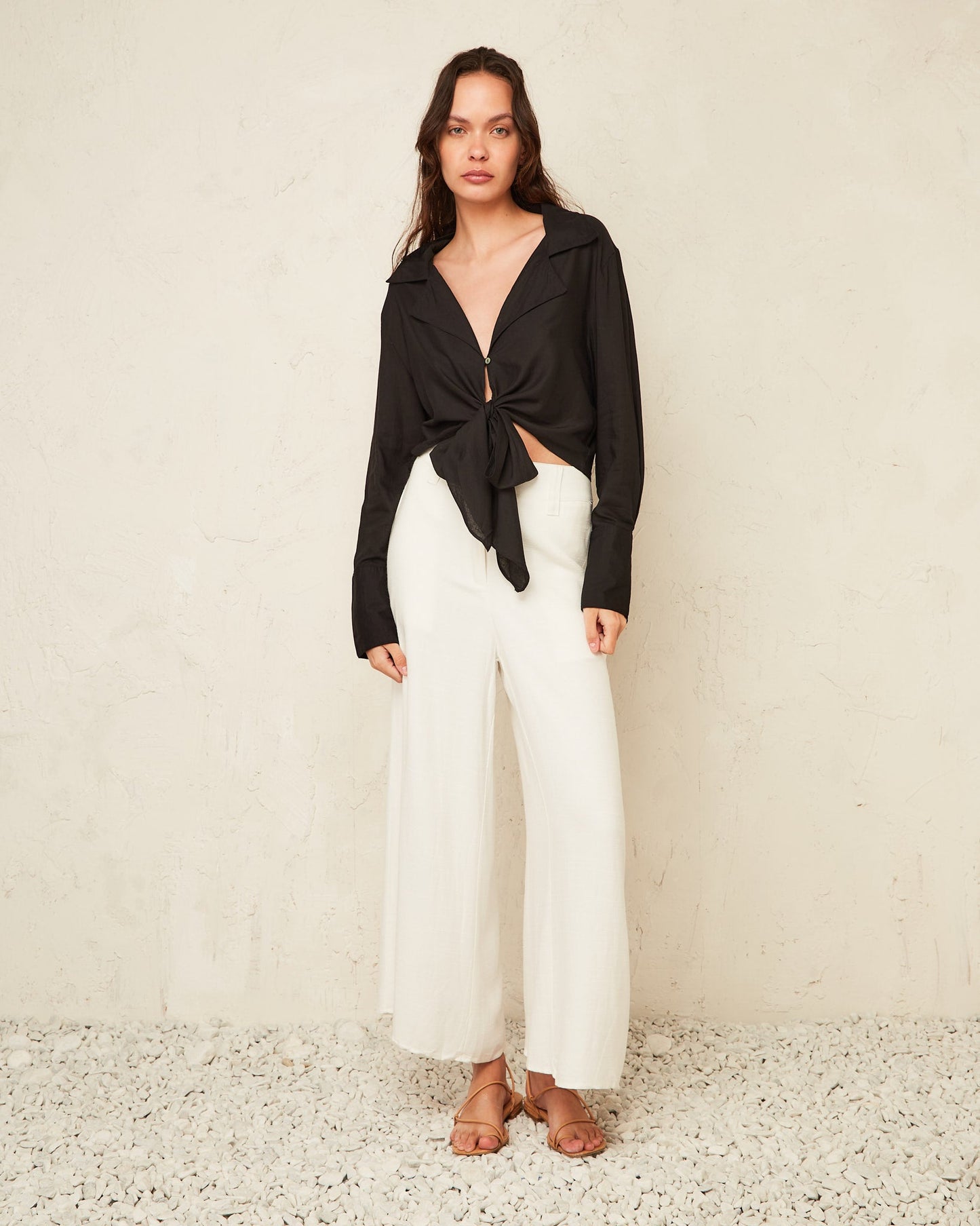 HEYCHIC Liana Collared Blouse (Black)