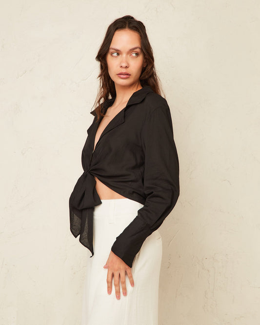 HEYCHIC Liana Collared Blouse (Black)