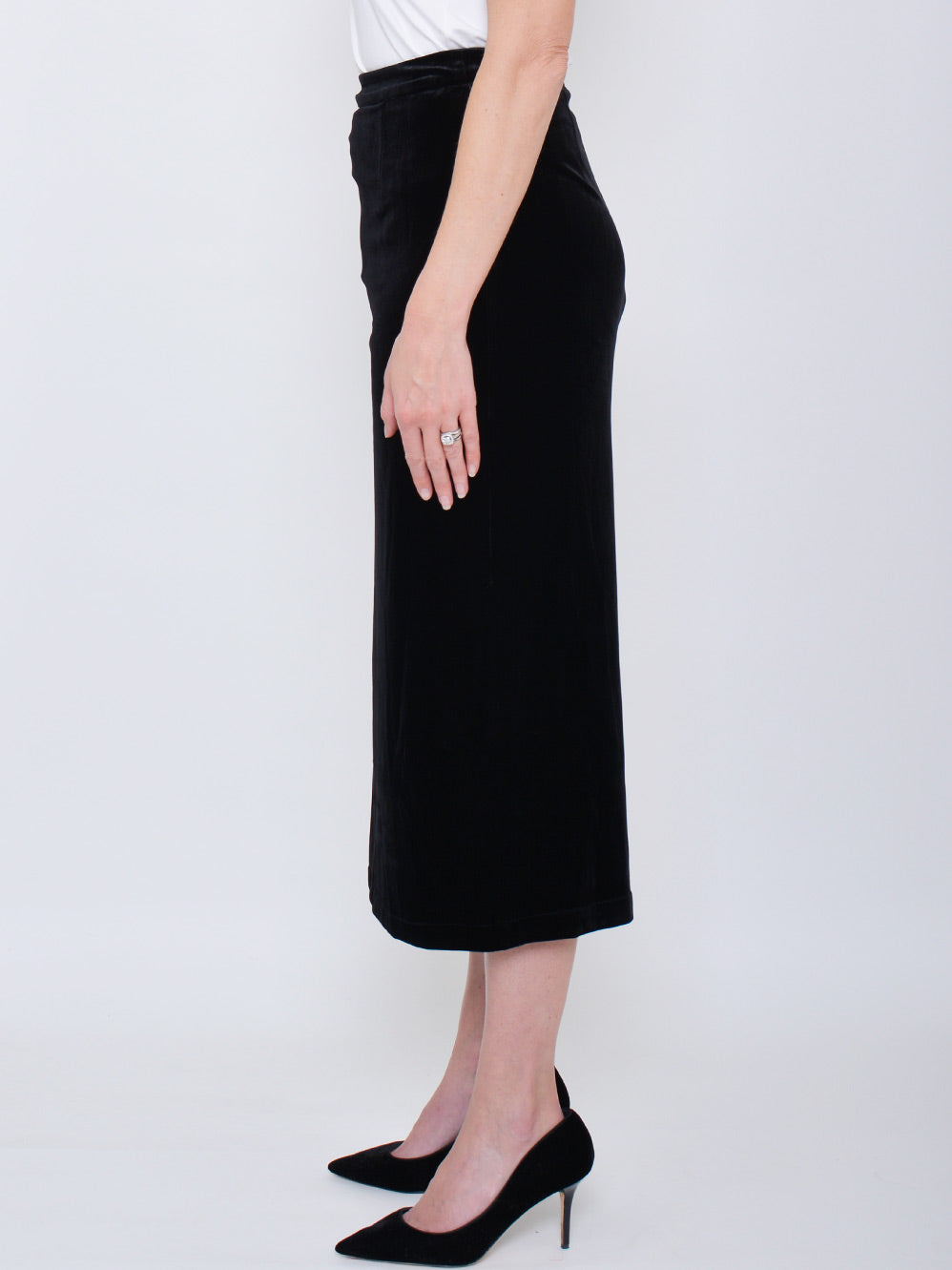 YELTUOR X HANSEN & GRETEL DAYLAN VELVET SKIRT (Black)