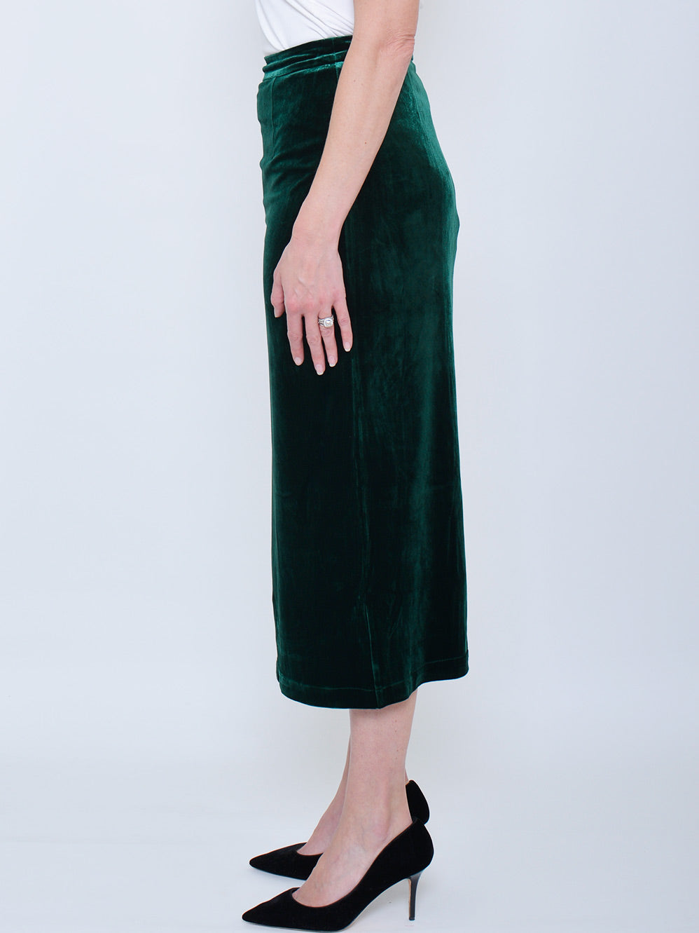 YELTUOR X HANSEN & GRETEL DAYLAN VELVET SKIRT (Black)