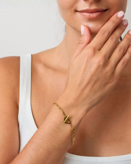 LAVANA Heartlock Silver Paperclip Bracelet