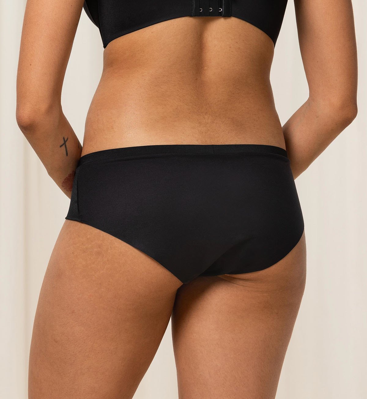 Triumph Body Make-Up Soft Touch Hipster (Black)