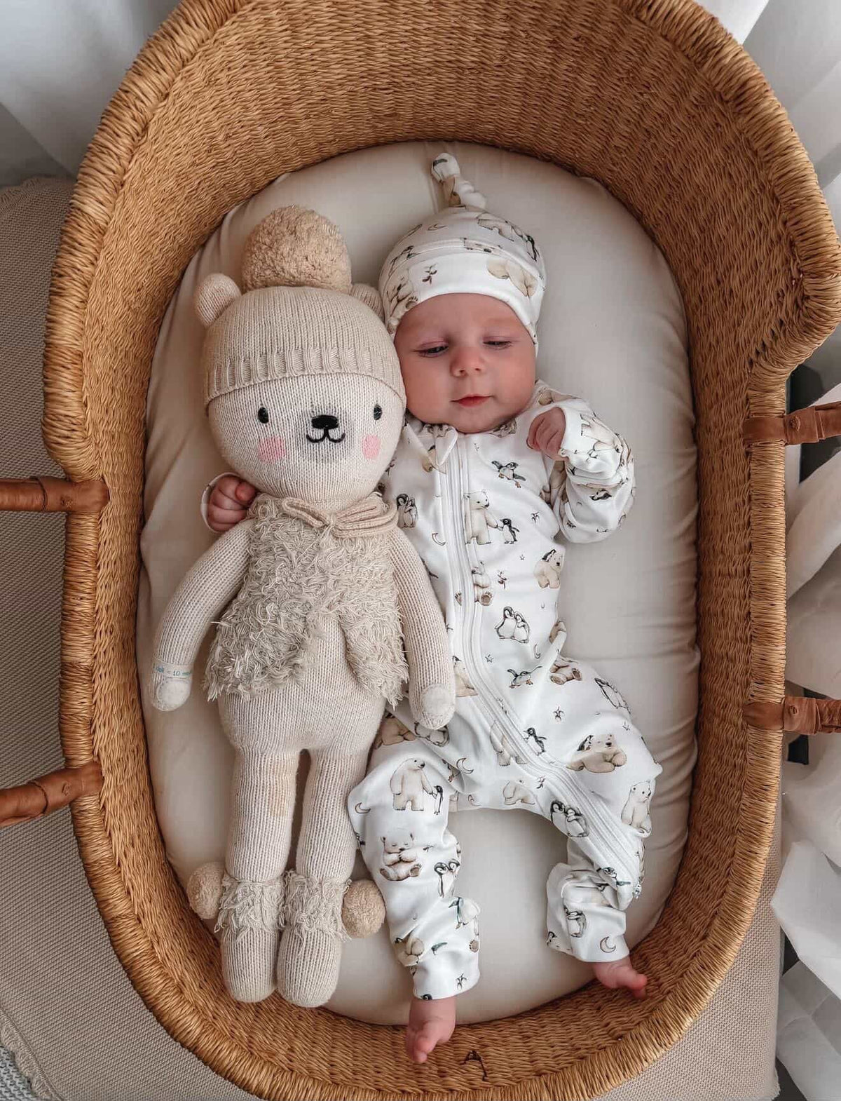 Polar Friends Knot Hat