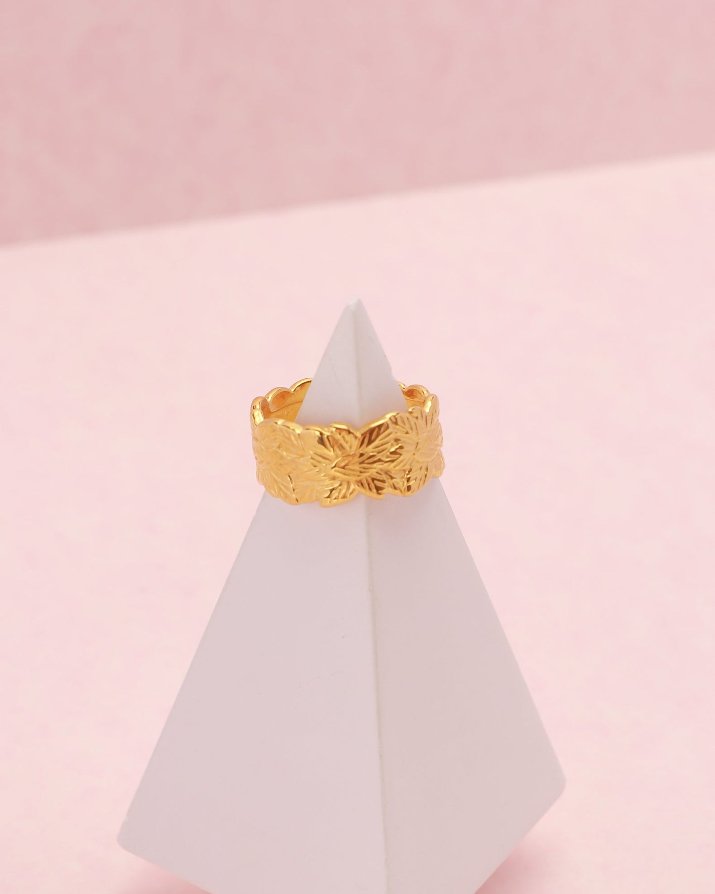 Heychic Laurel Ring (Gold)