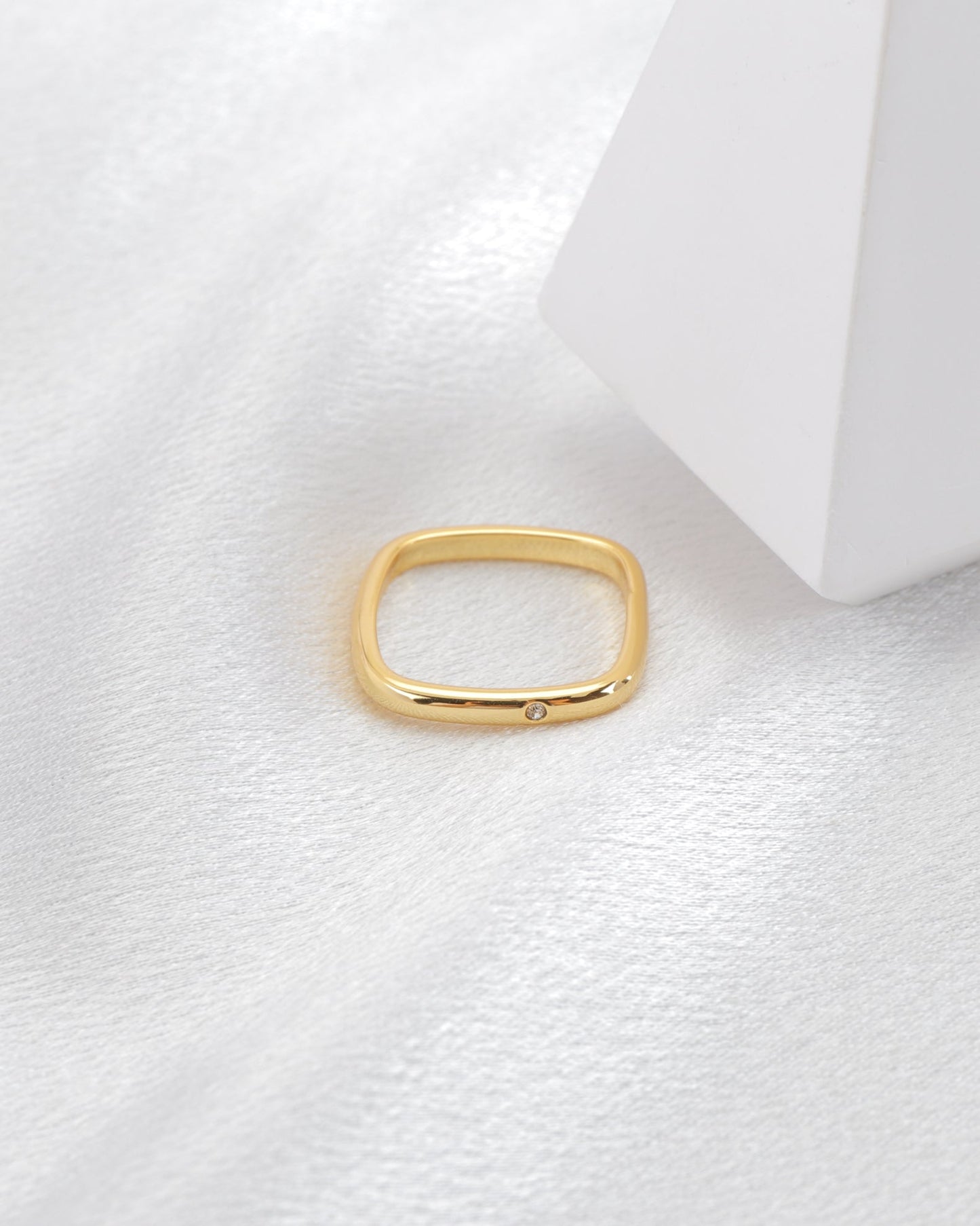 Heychic Quad Square Ring (Gold)