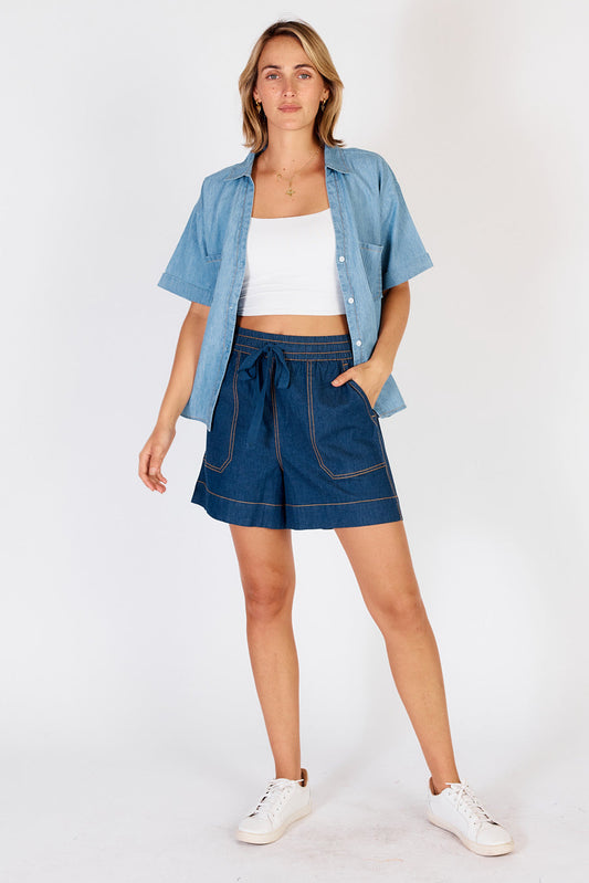 Image of a model wearing Shorts. Productname: IBSA El Paso Short Dark in Dark colour by brand - I.B.S.A