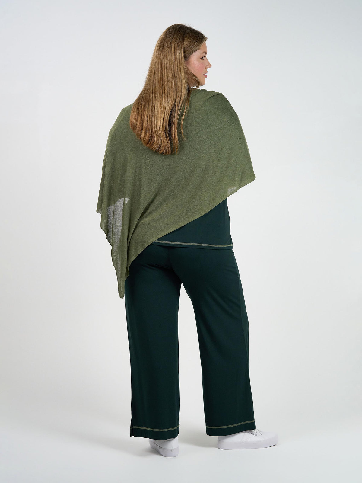 Lou Lou Carrie Cashmere & Bamboo Knit Poncho (Olive)