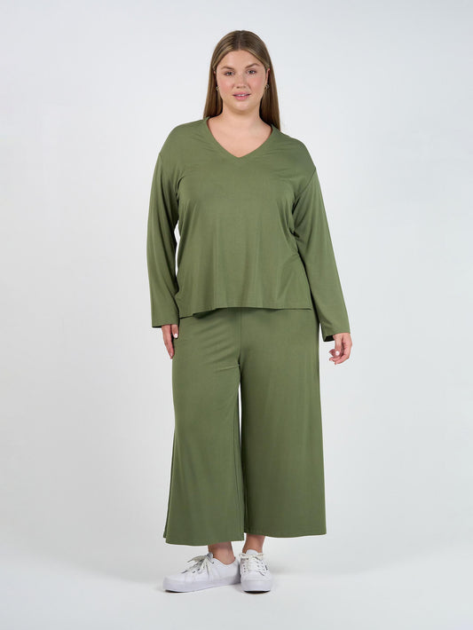 Lou Lou Braxton Bamboo Long Sleeve Top (Olive)
