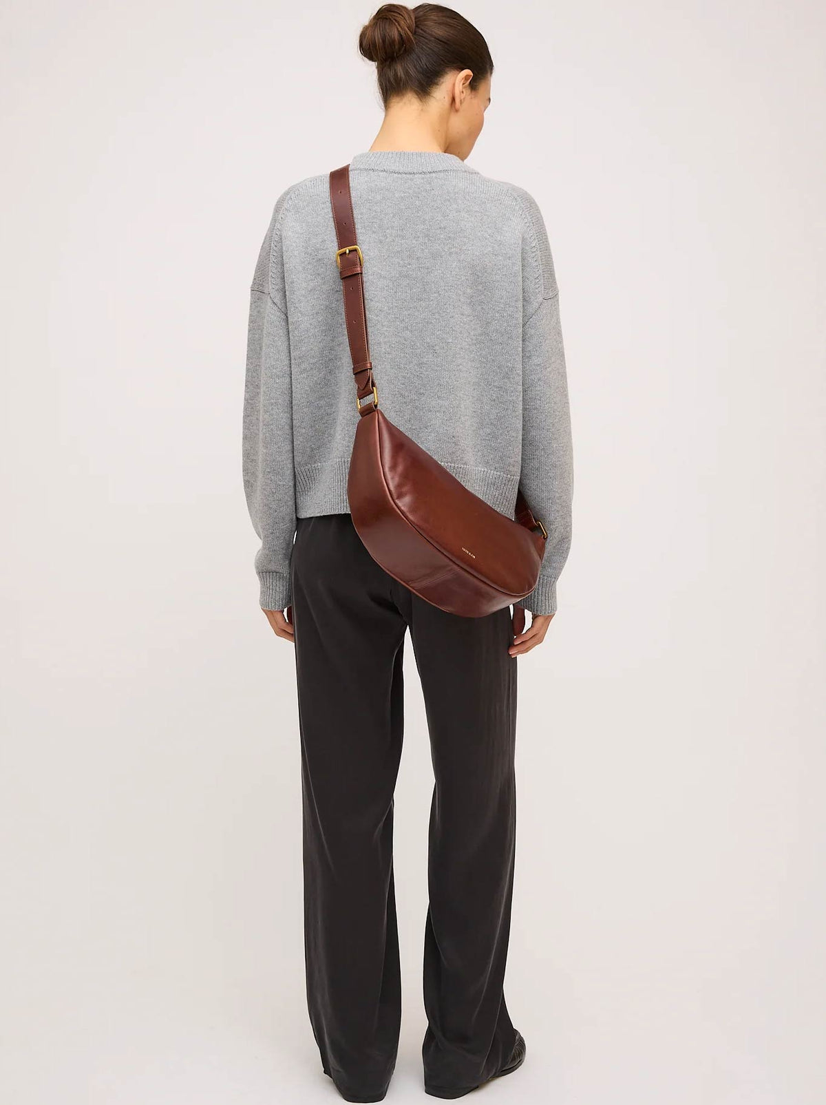 JUJU & CO CRESCENT SLING BAG (Maple)