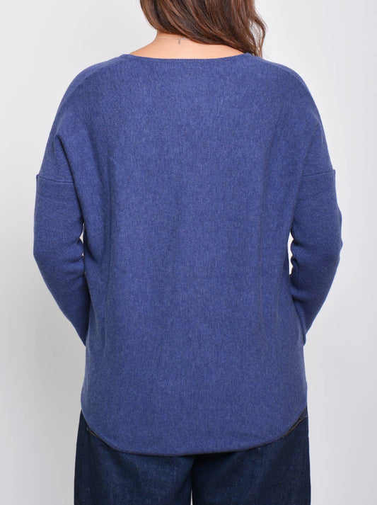 JAMES MELBOURNE CURVED HEM VEE NECK (Denim)
