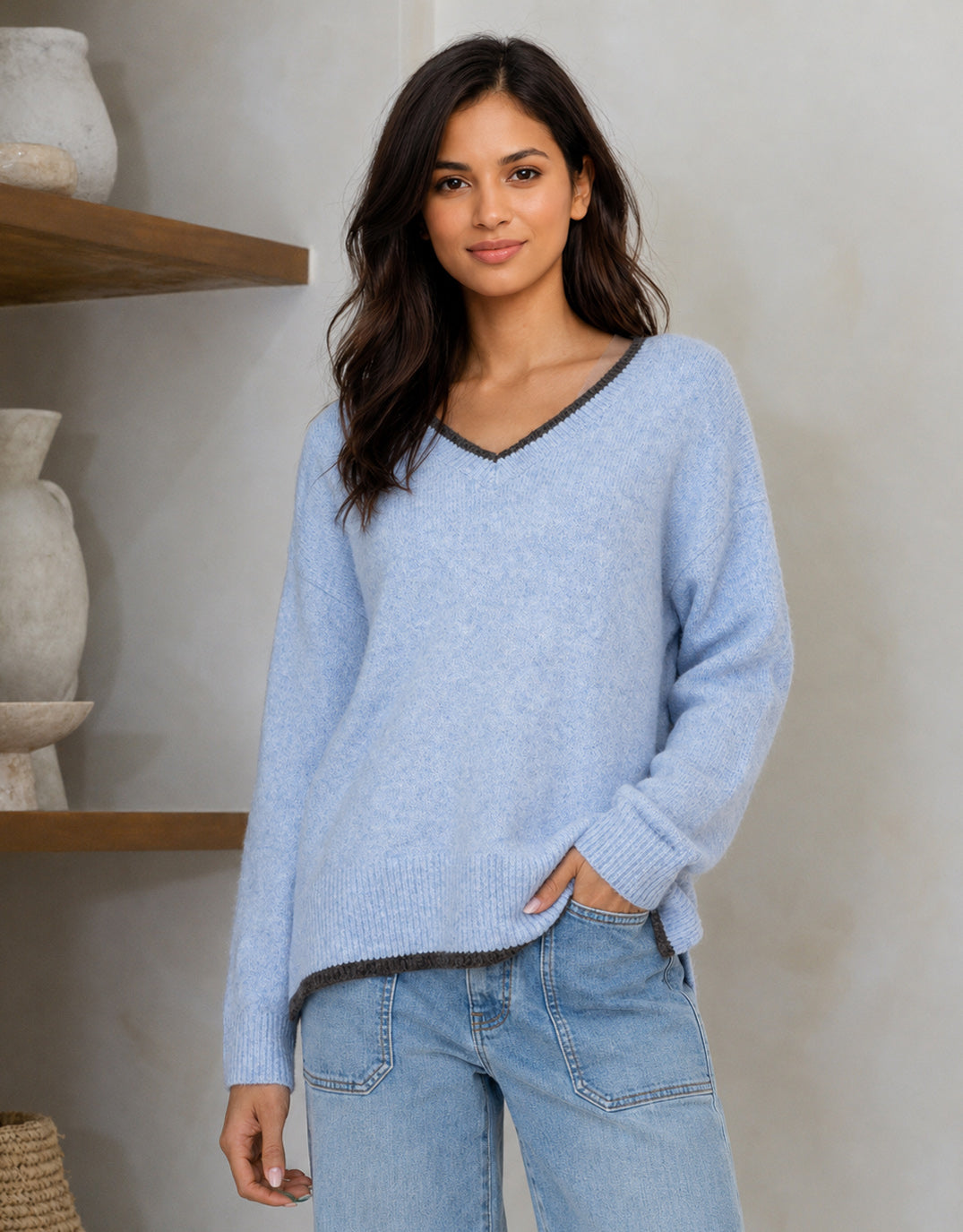 132 Fashion Jamie Contrast V Neck Knit (Blue/Choc)