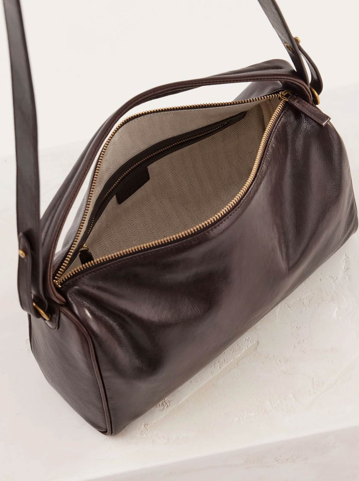 Juju & Co Bolster Bag (Mahogony)