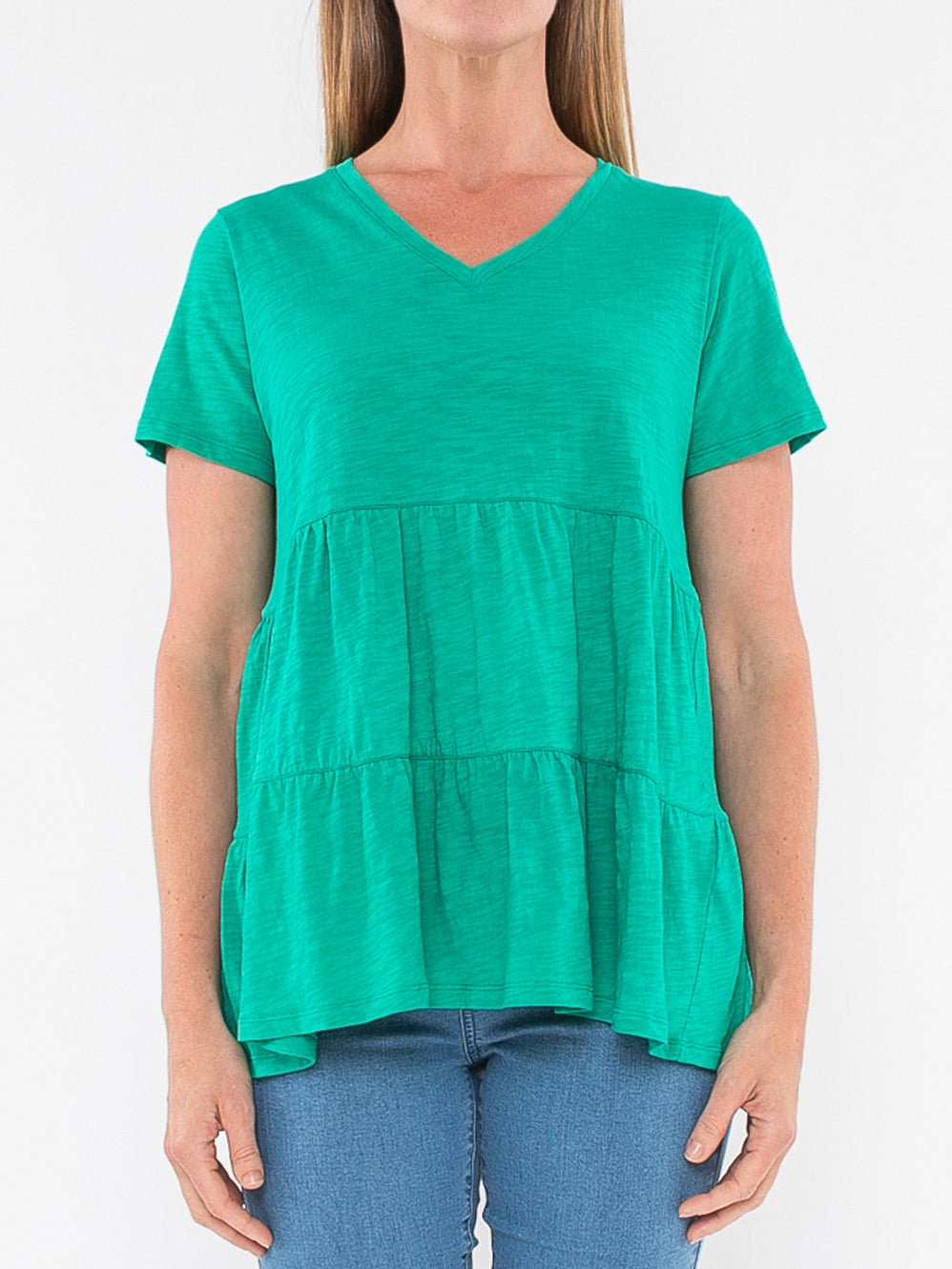 JUMP VEE NECK TIERED TEE (Emerald)