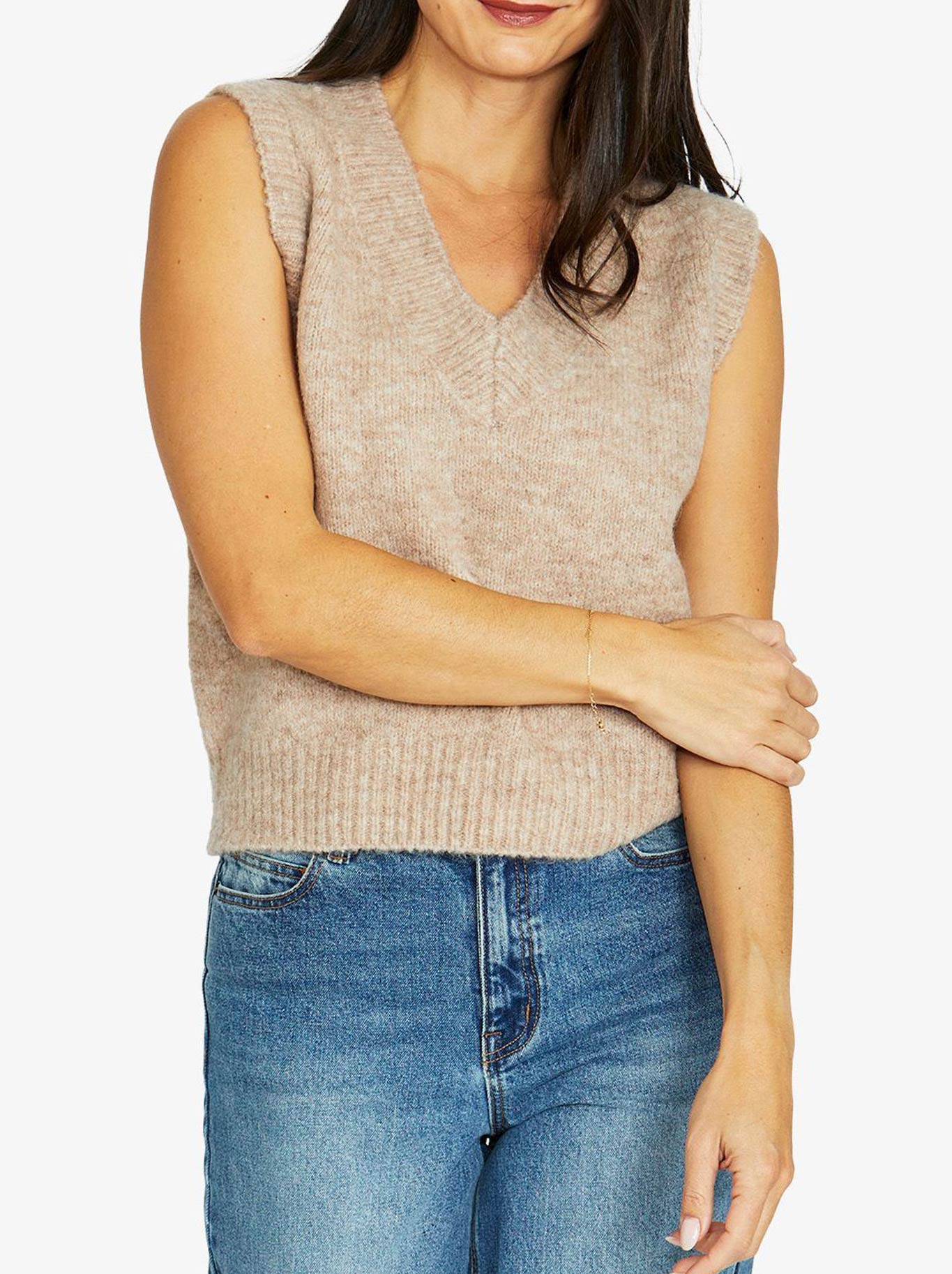 Image of Coats & Jackets. Productname: Jump Soft V Neck Vest in Maple colour by brand - Jump