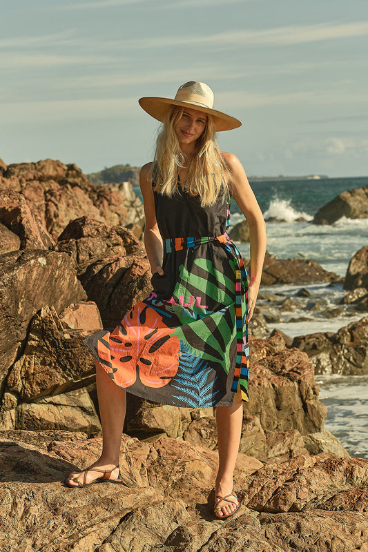 Image of Others. Productname: Itami De Vence S/Less Black in Black colour by brand - Itami Division