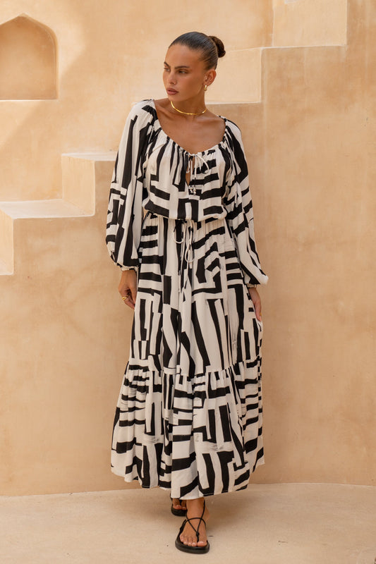 Heychic Kaede Geo Long Sleeve Maxi Dress (Black)