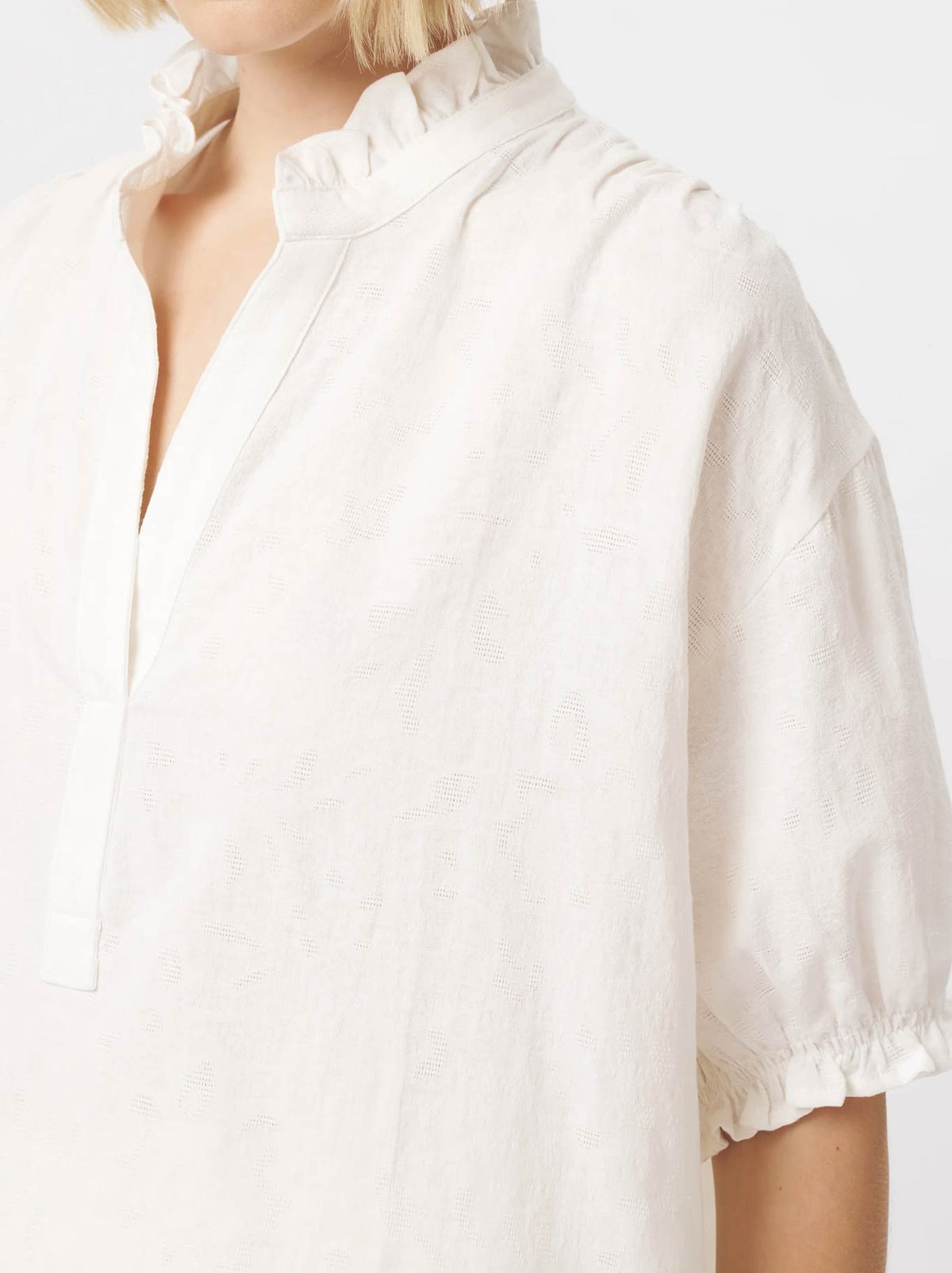 KIREINA AMBER SHIRT (White Flower)