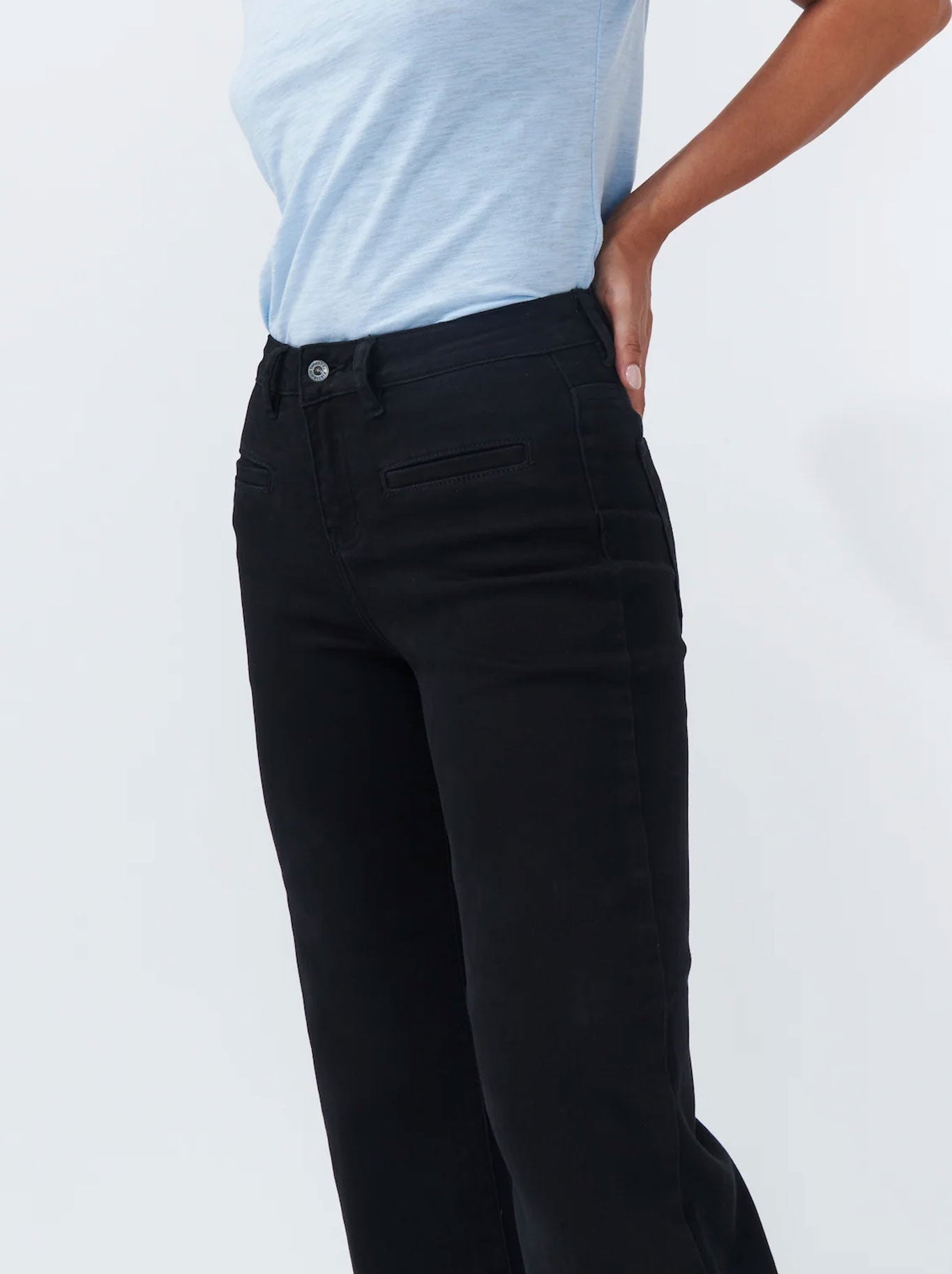 KIREINA FREYA JEAN (Black)