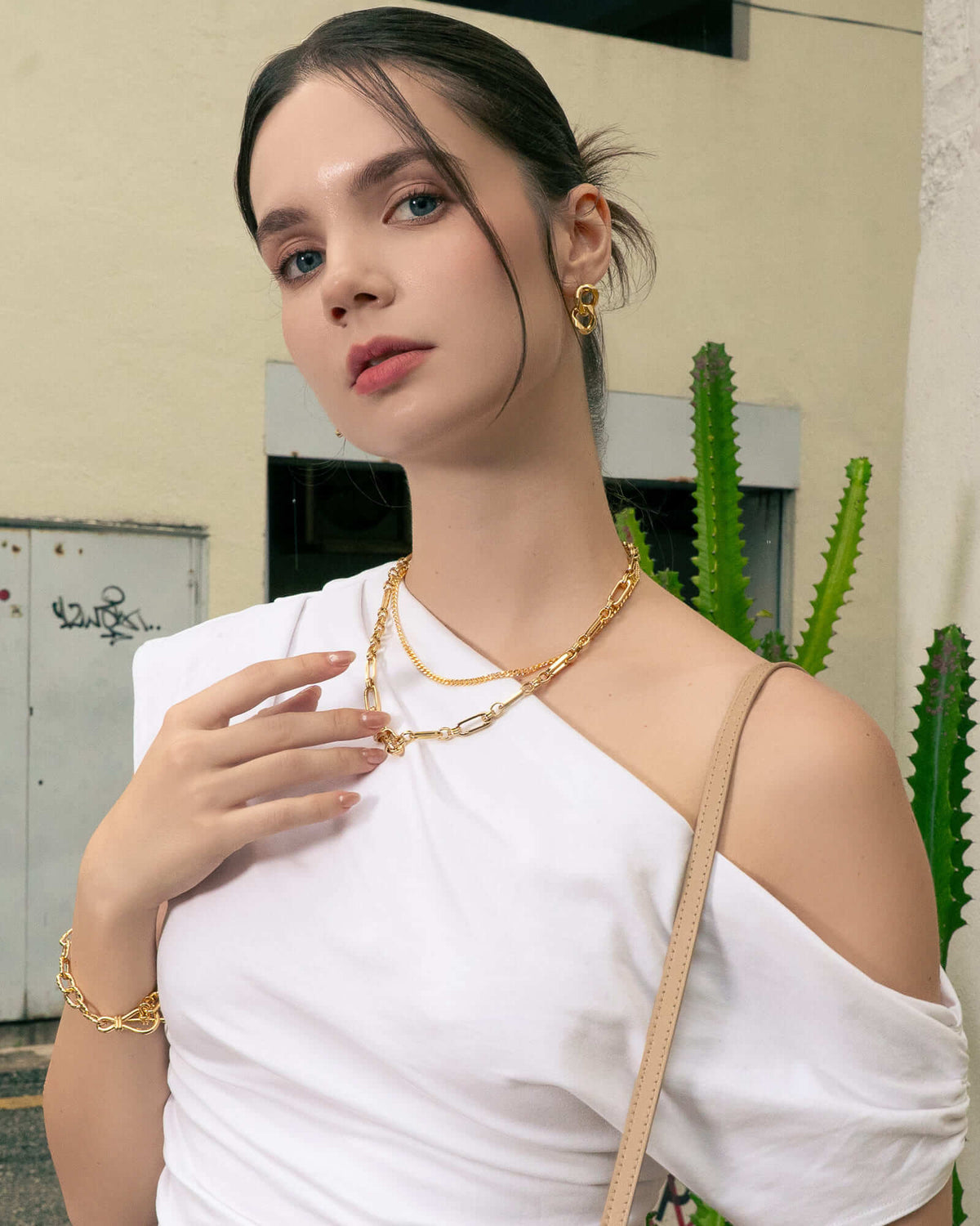 LAVANA Latch Link Gold Charm Necklace