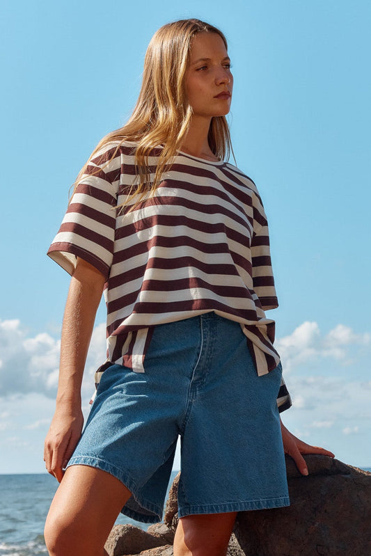 Image of a model wearing Tops. Productname: Betty Basics Relax Boxy Tee Brown Stripe in Brown Stripe colour by brand - Betty Basics