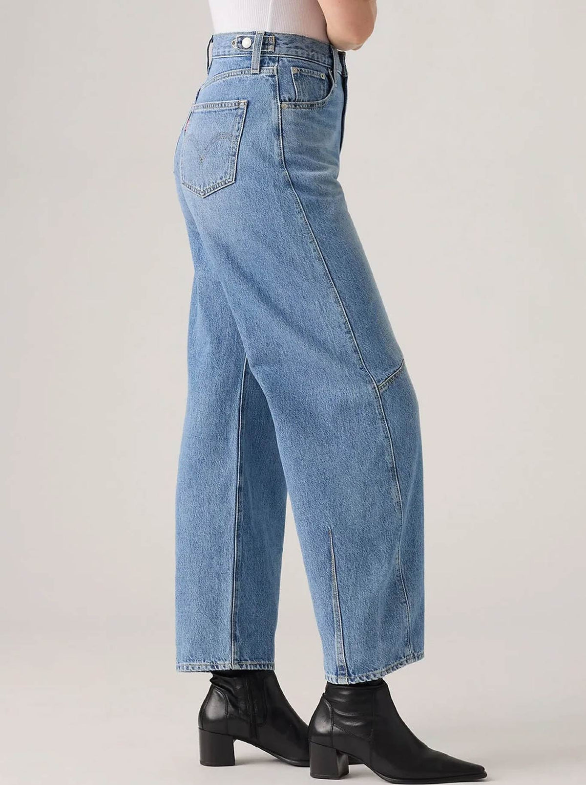 LEVI'S CINCH BARREL JEAN (Let Love In)