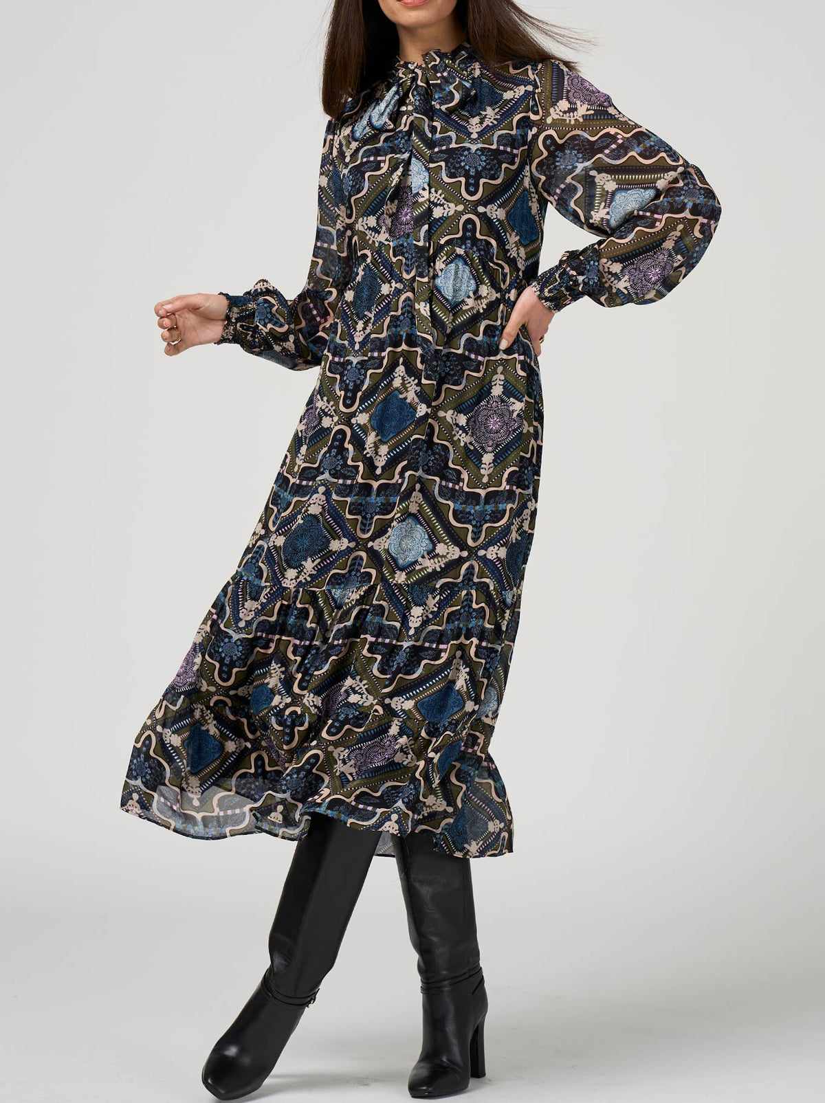 LOOBIE'S STORY REGALIA MIDI DRESS (Olive)