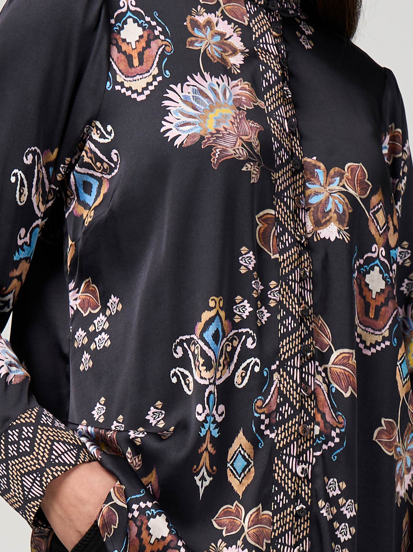 LOOBIE'S STORY GILDED LOTUS SHIRT (Black)